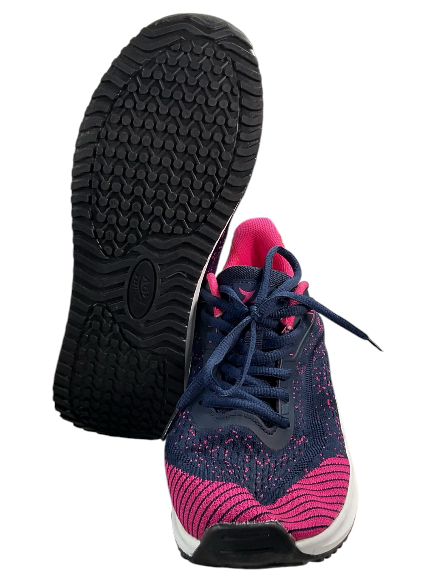 Tenis 8.5