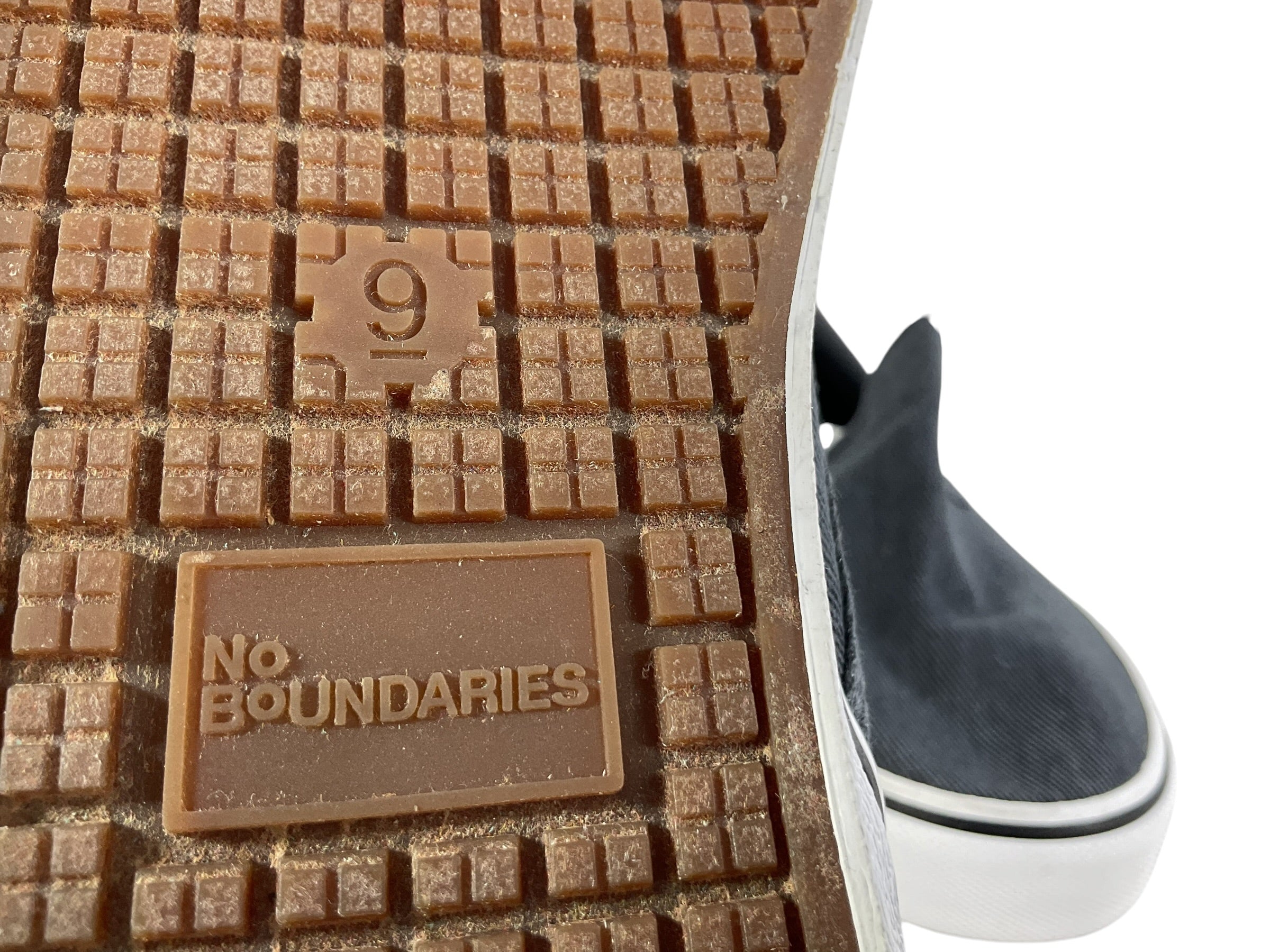 Zapato 9 (No Boundaries)