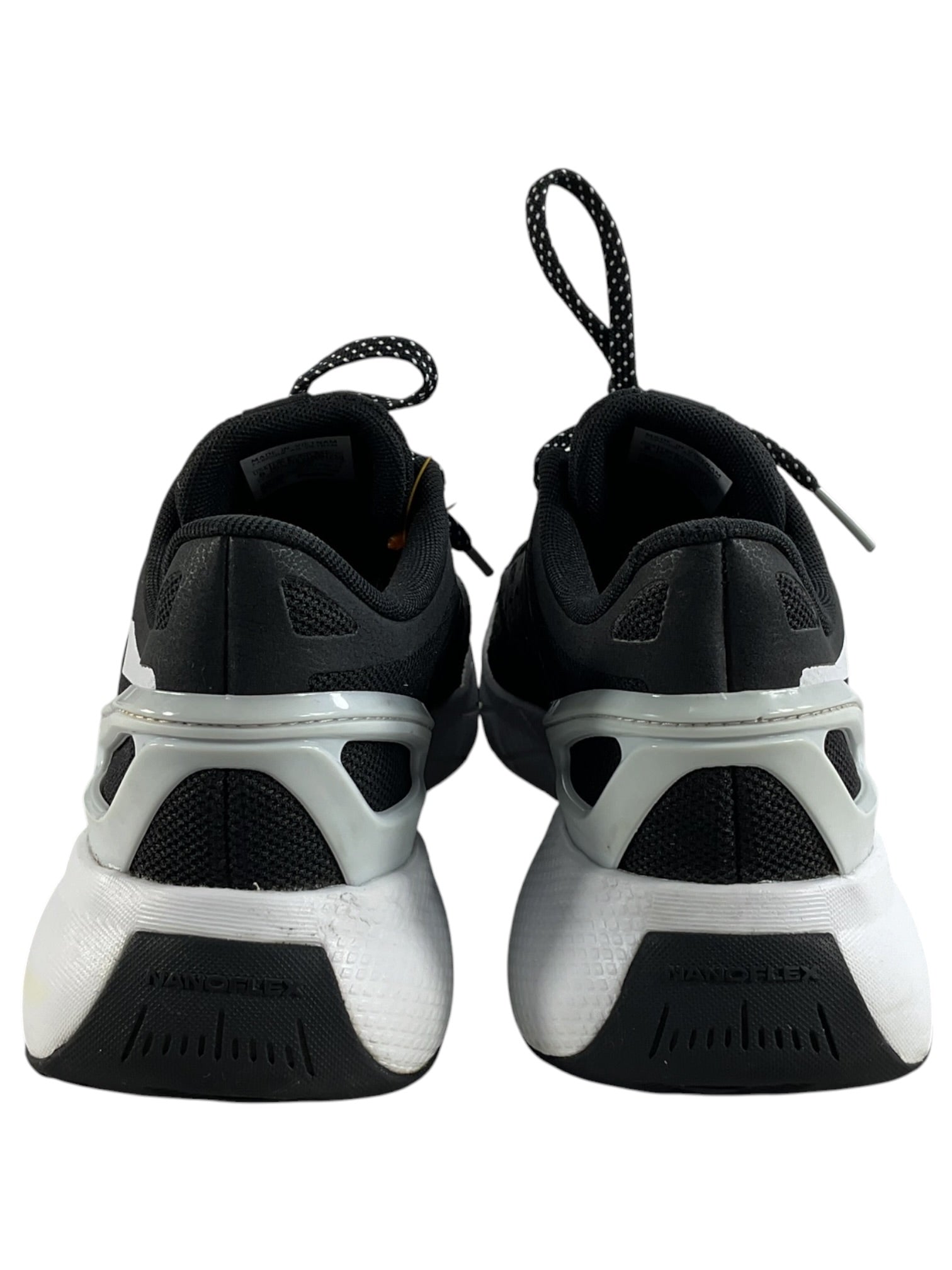 Tenis 8