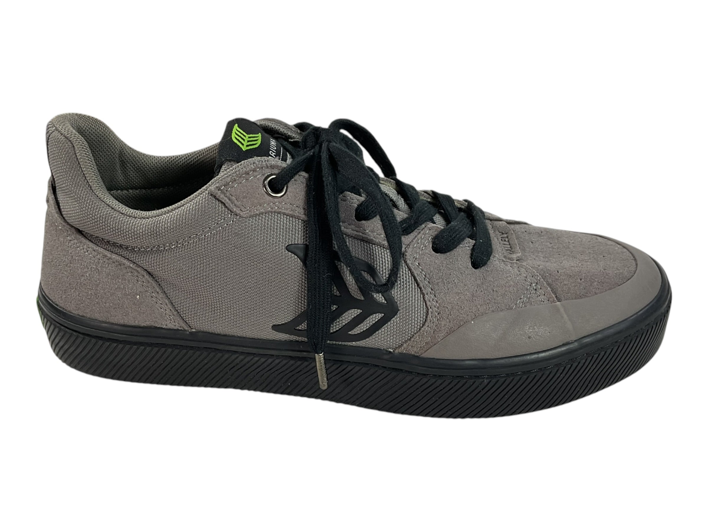 Tenis 8.5 (CARIUMA)