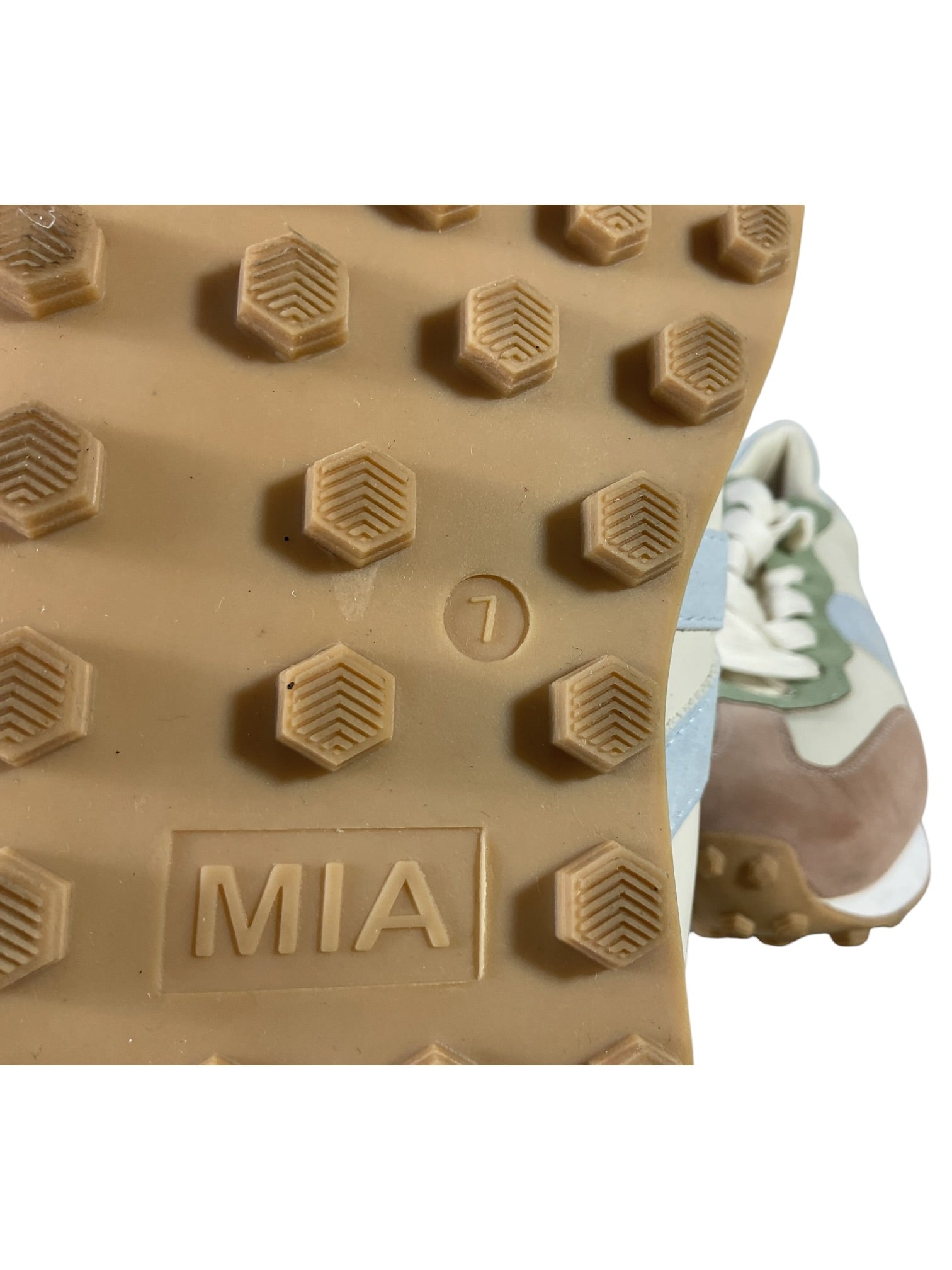 Tenis 7 (MIA)