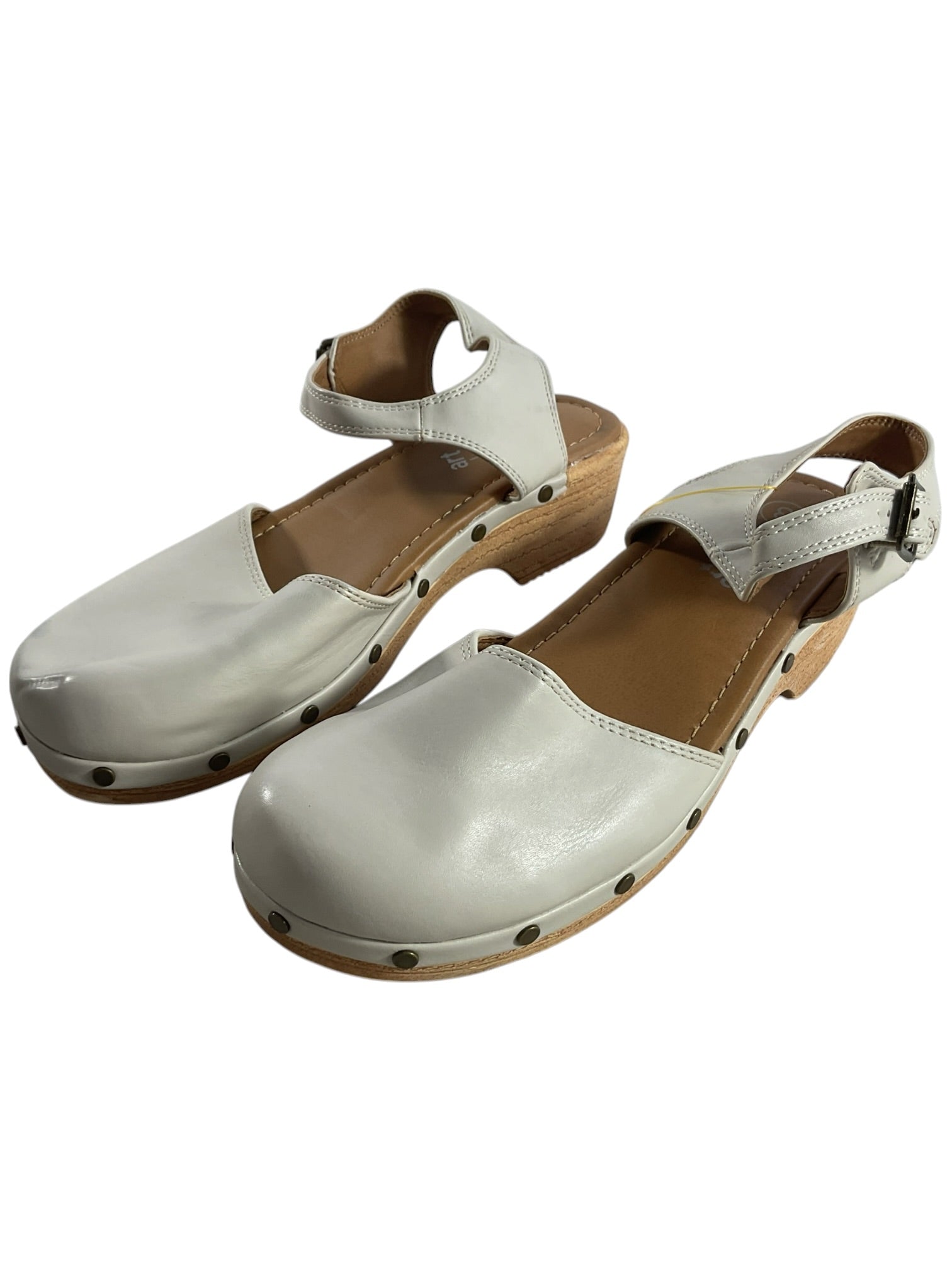 Zapatilla niña  3 (art class)