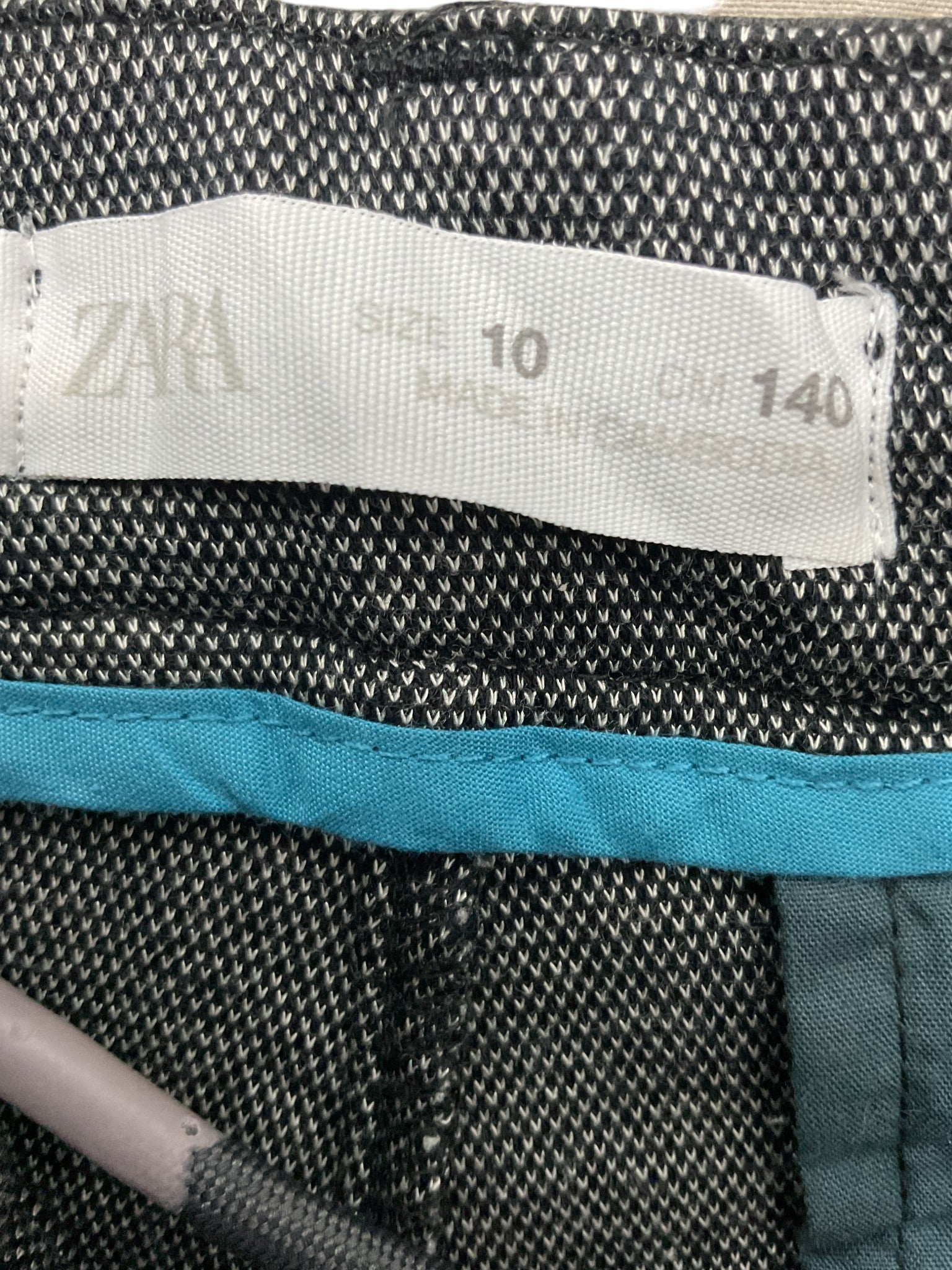 Pantalón niña 10Y (Zara)