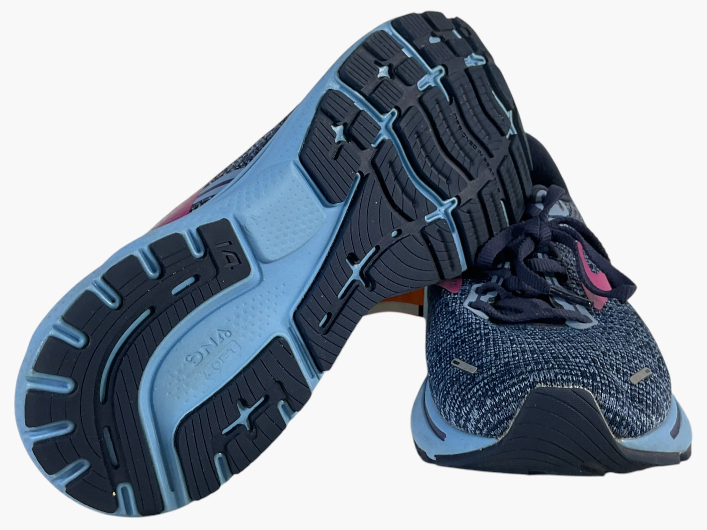 Tenis 8 (Brooks)