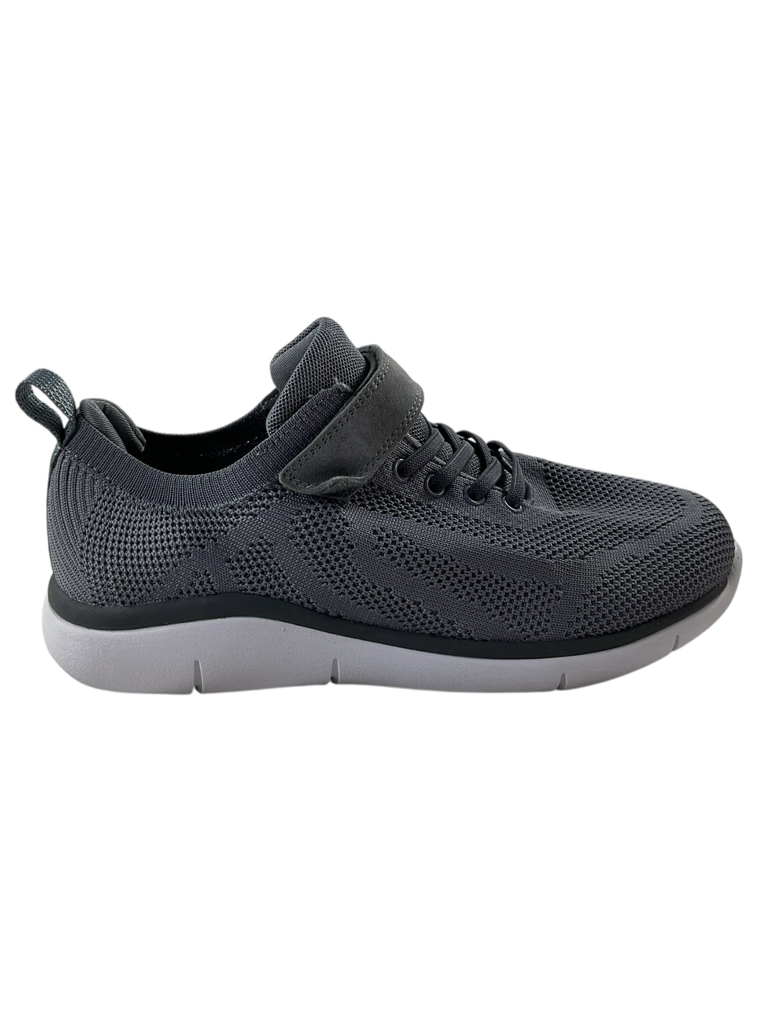 Tenis 8.5