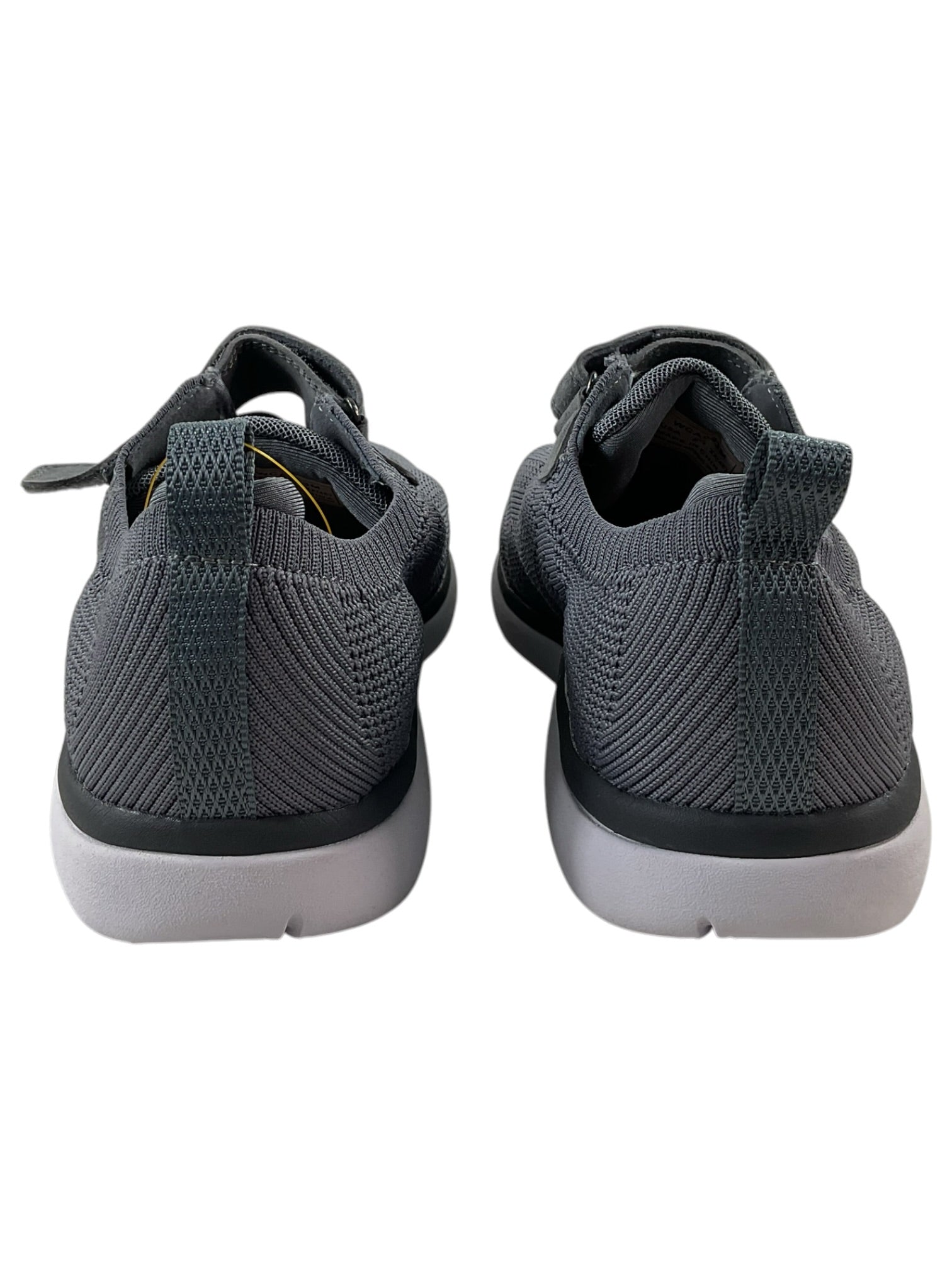 Tenis 8.5