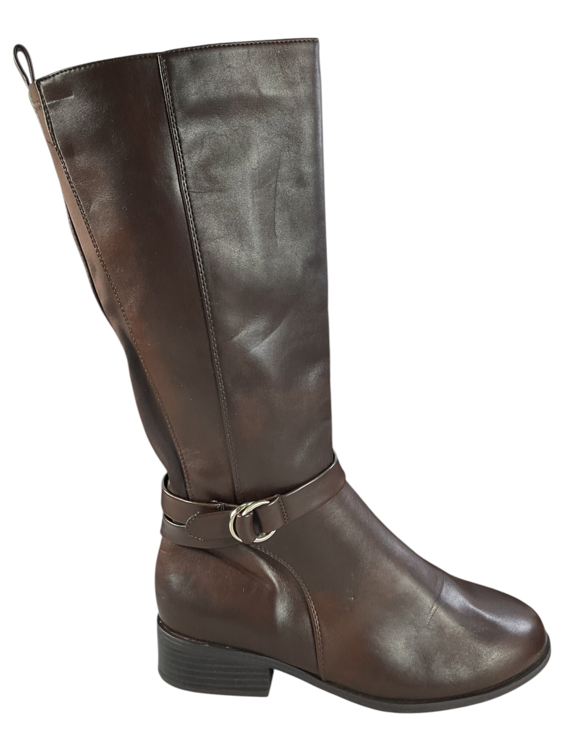Bota 7.5 (Crown & Ivy)