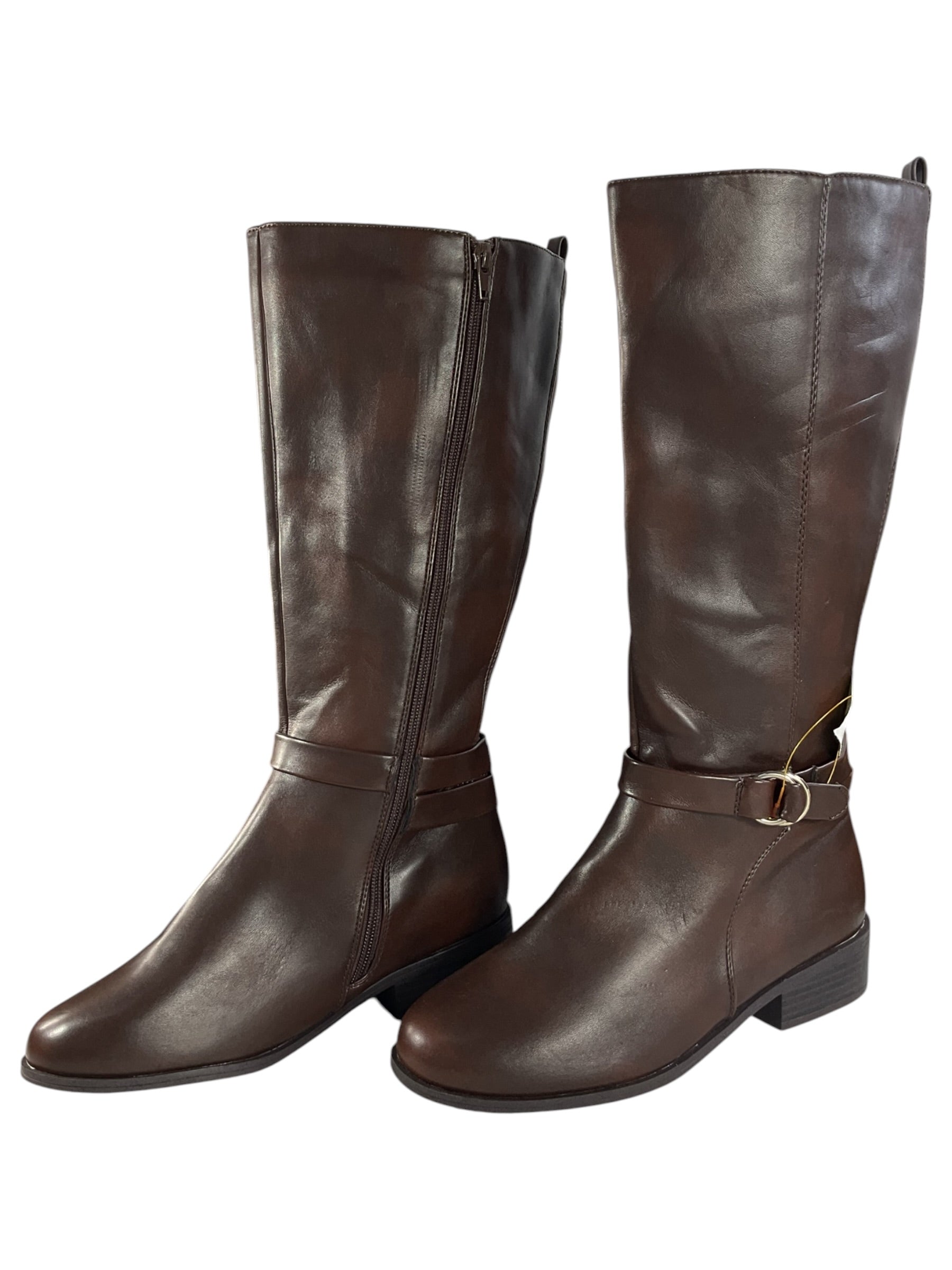 Bota 7.5 (Crown & Ivy)