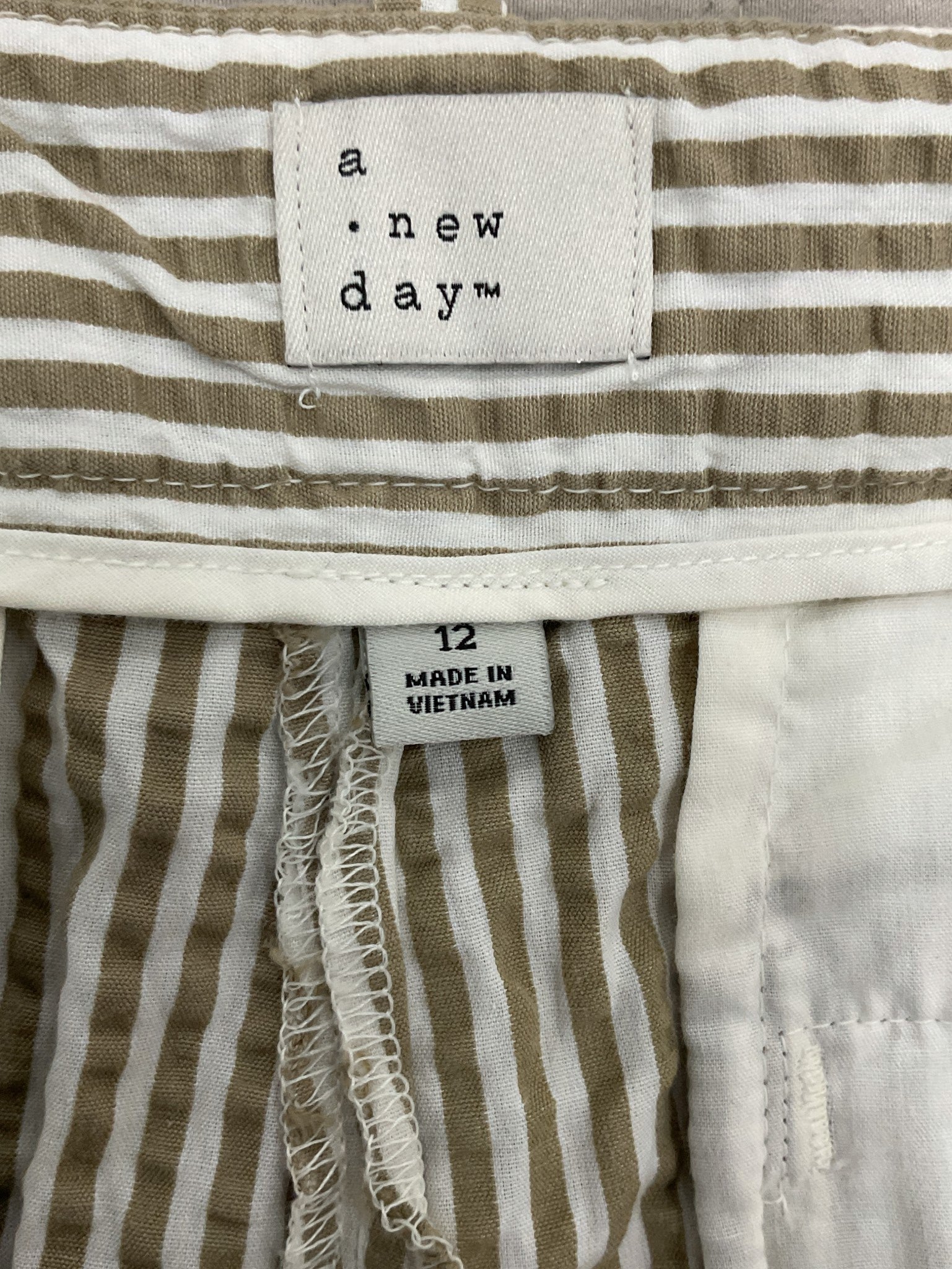 Pantalon 12 (A NEW DAY)