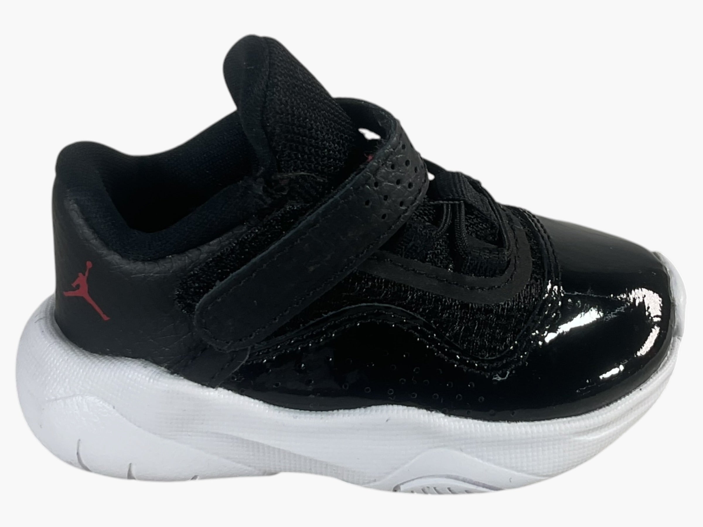 Tenis niño 4 (Jordan)