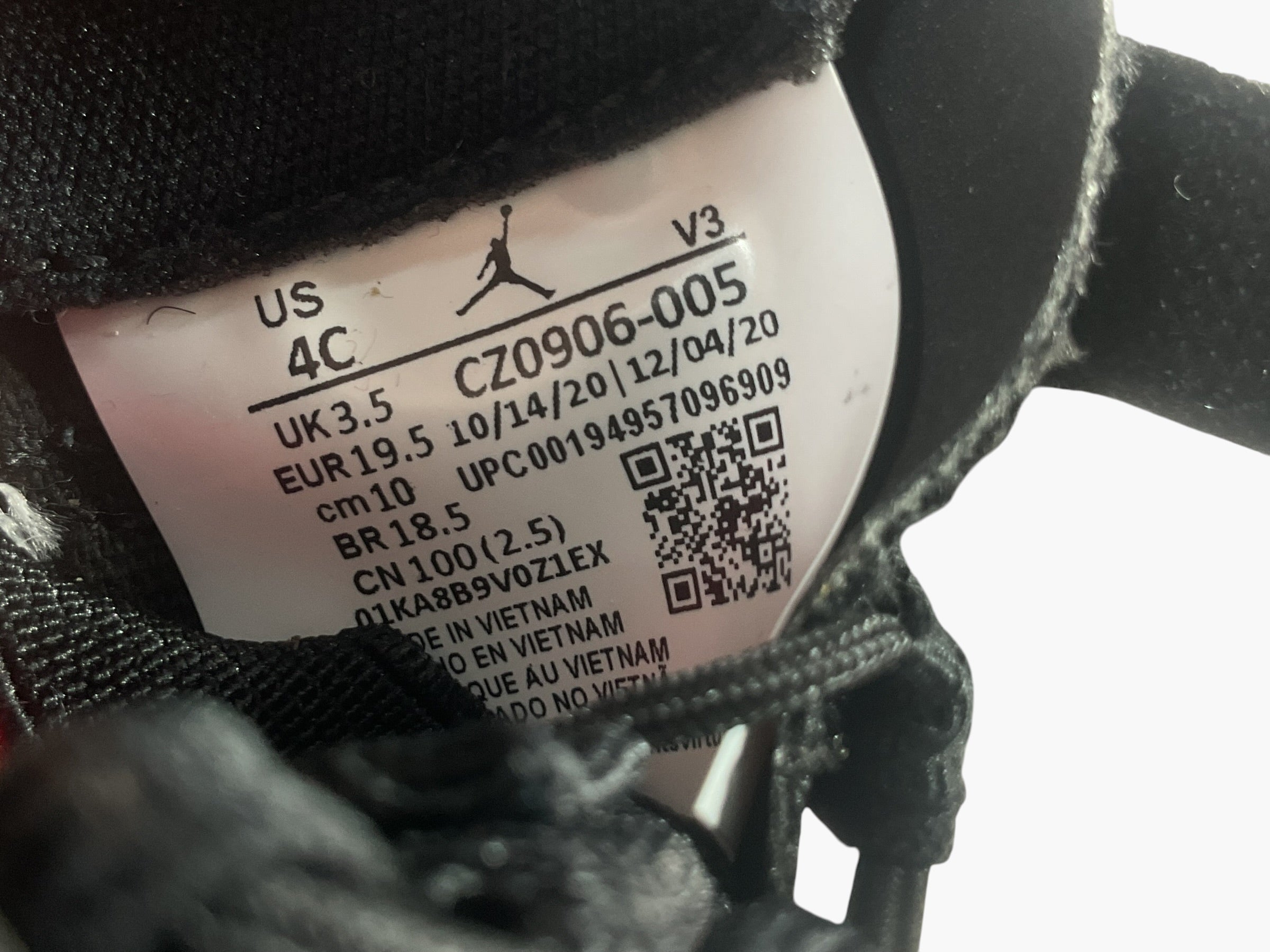 Tenis niño 4 (Jordan)