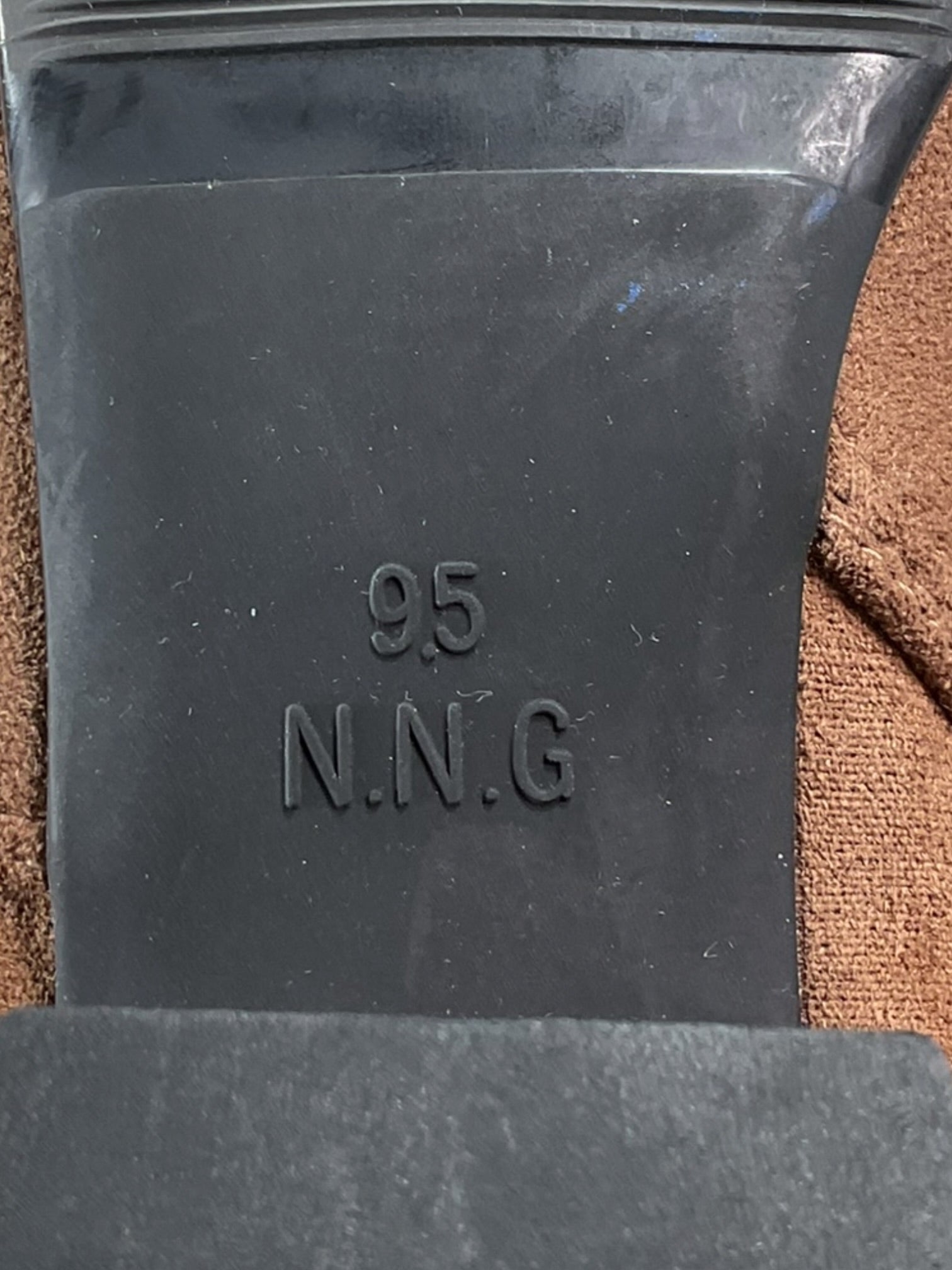 Bota 9.5