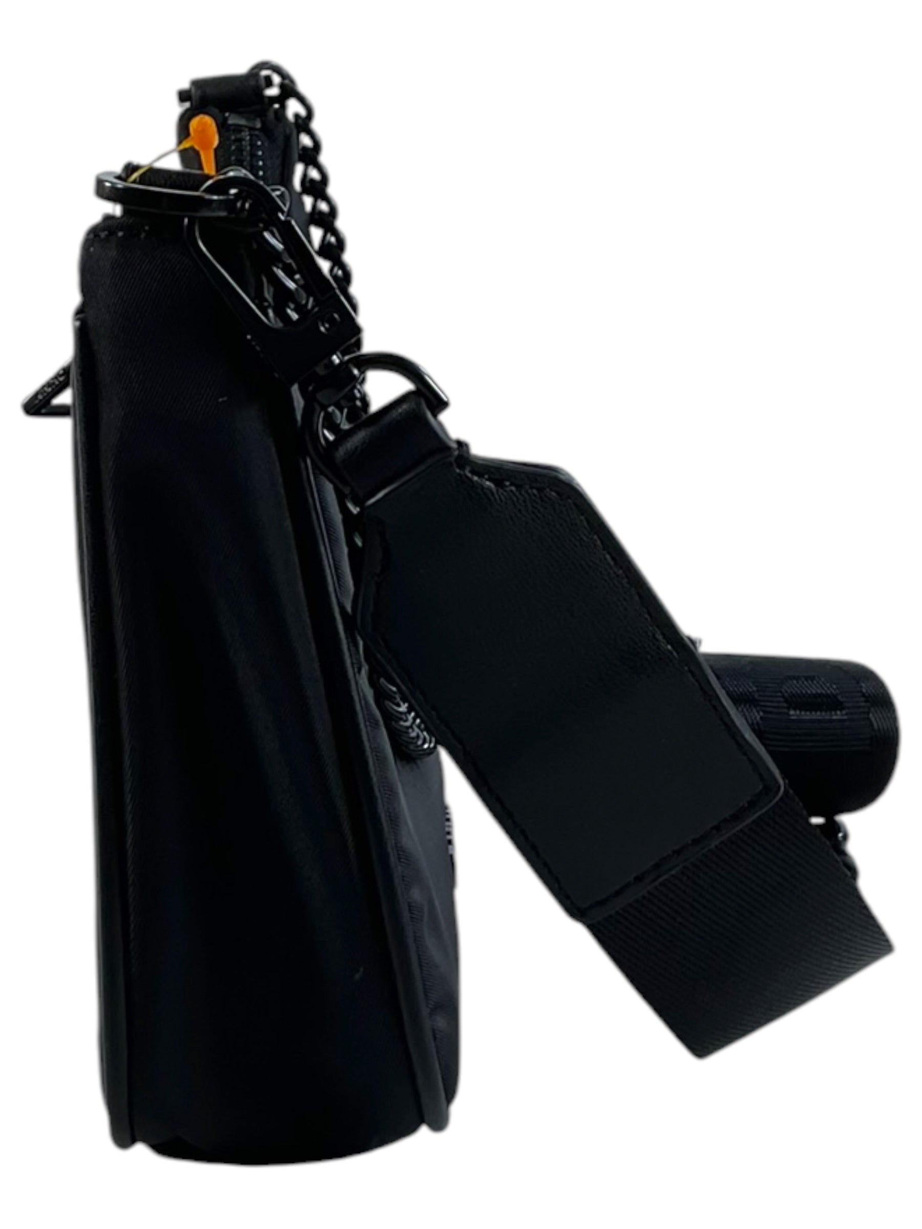 Bolsa hobo DKNY negra - Vista lateral con compartimentos
