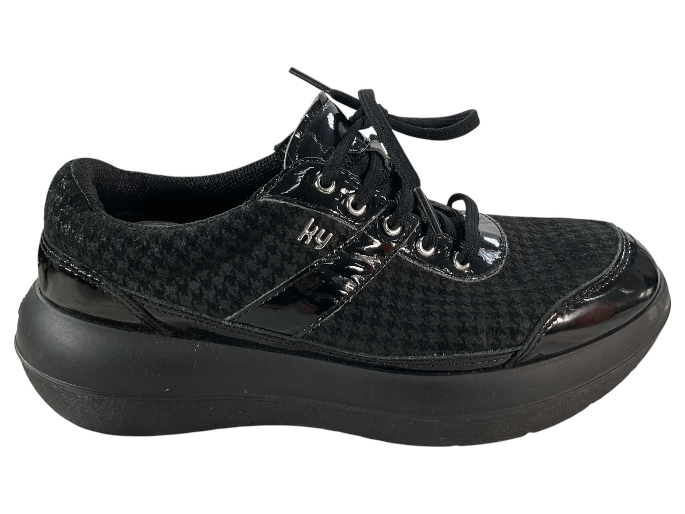 Tenis 8.5