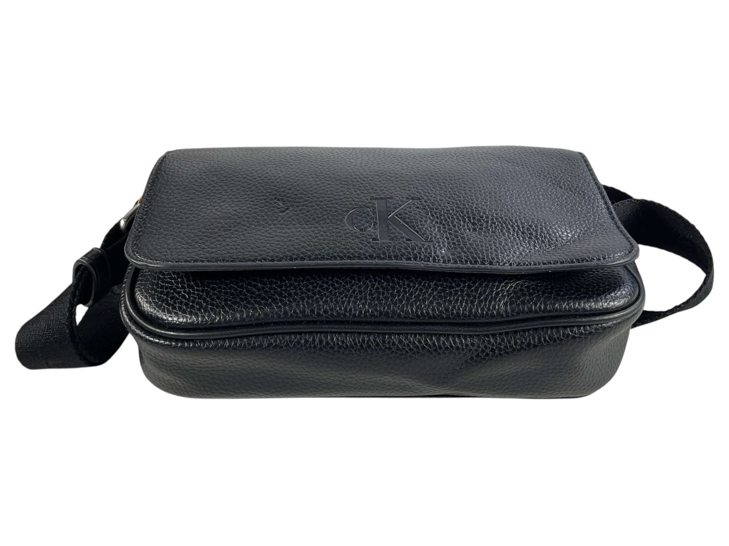 Cartera (Calvin Klein)