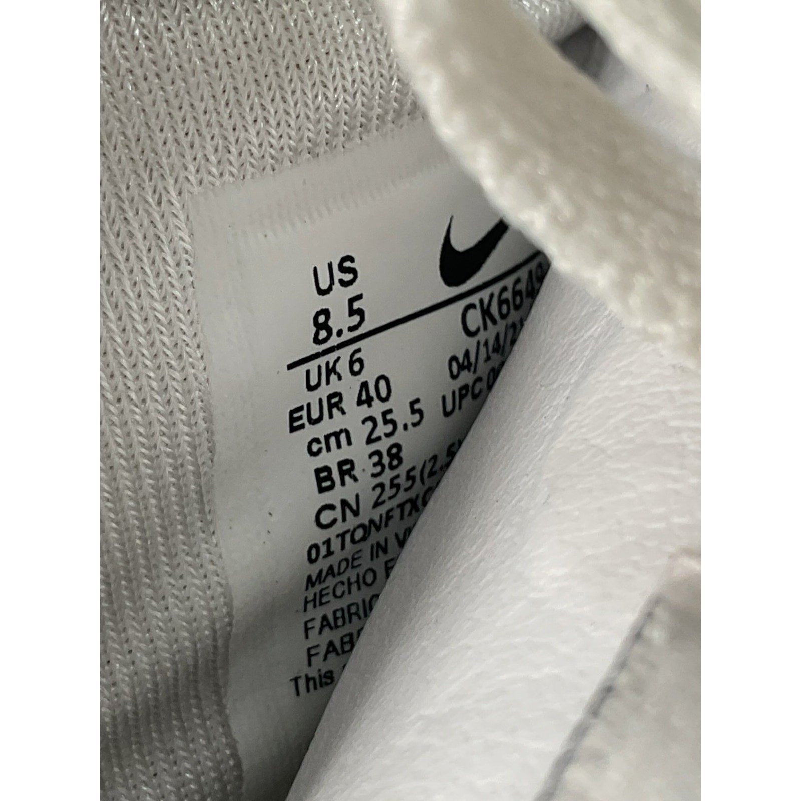 Tenis 8.5 (Nike)