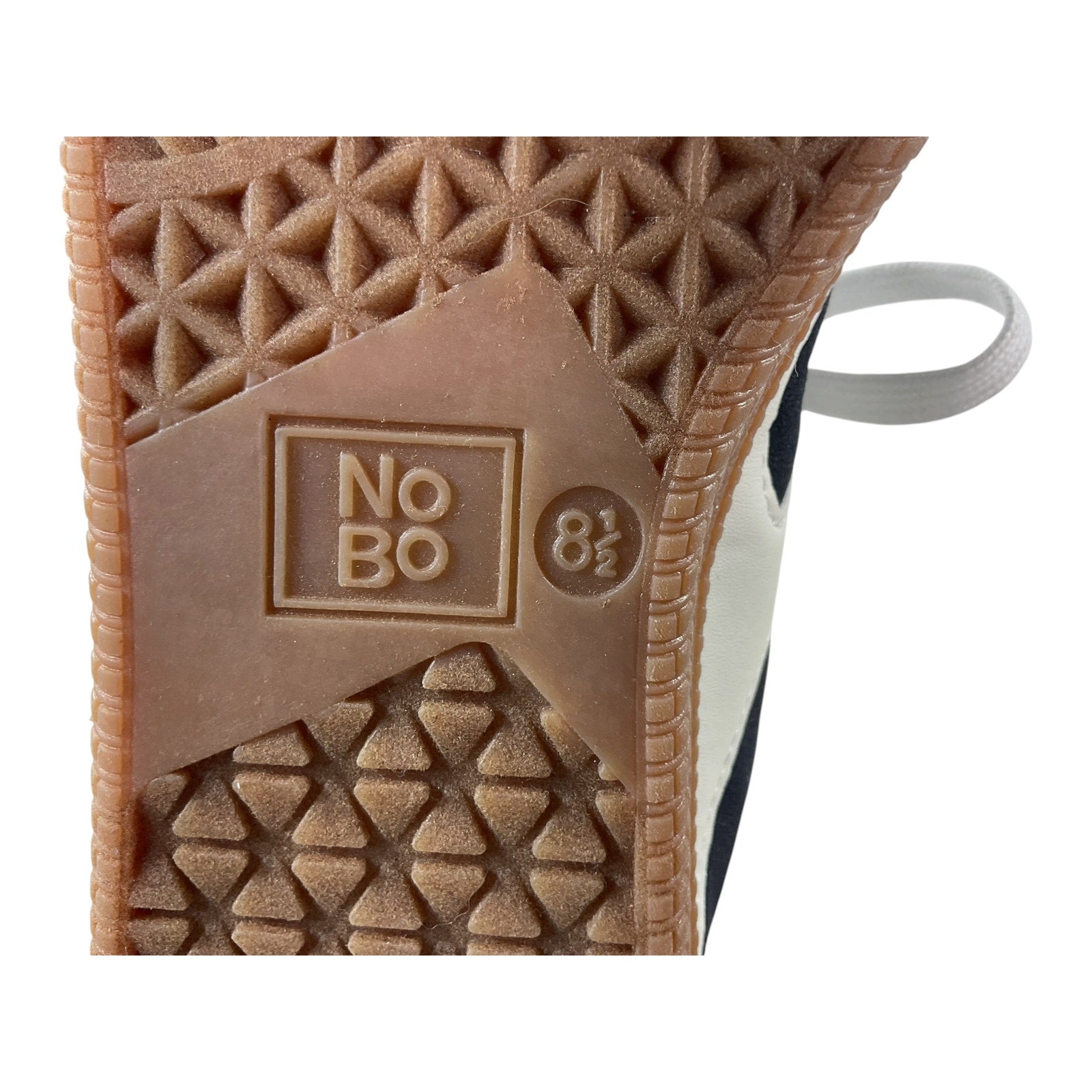 Tenis 8.5 (NOBOUNDARIES)