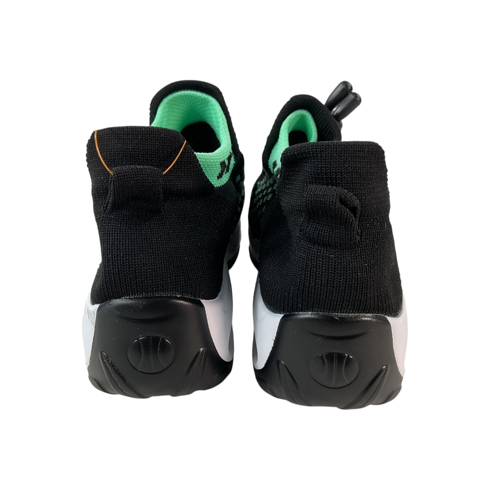 Tenis 8
