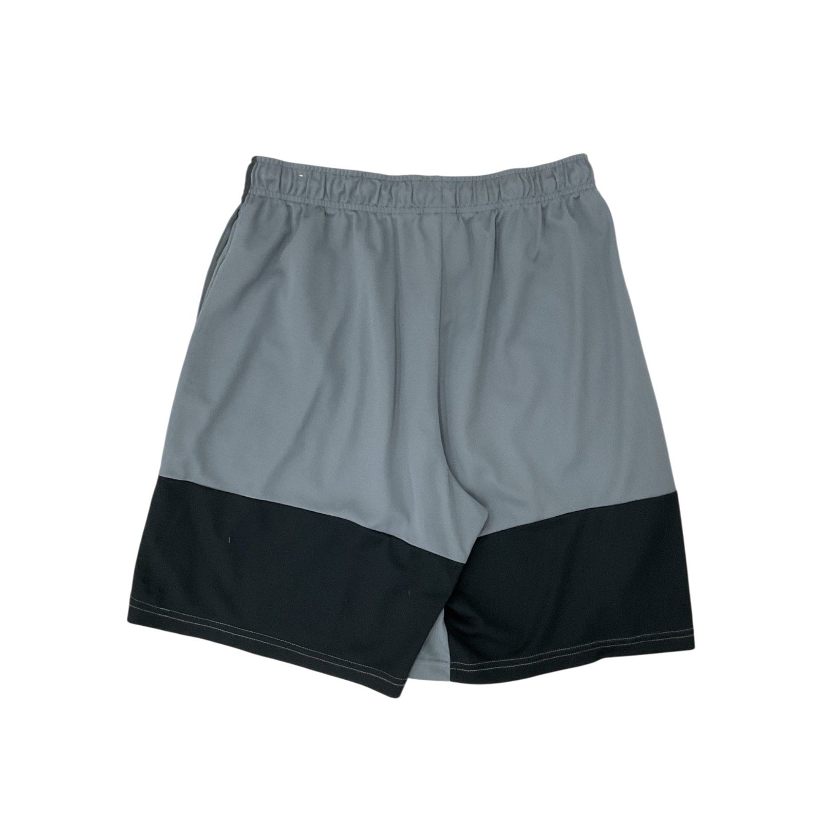 Short L (Nike)