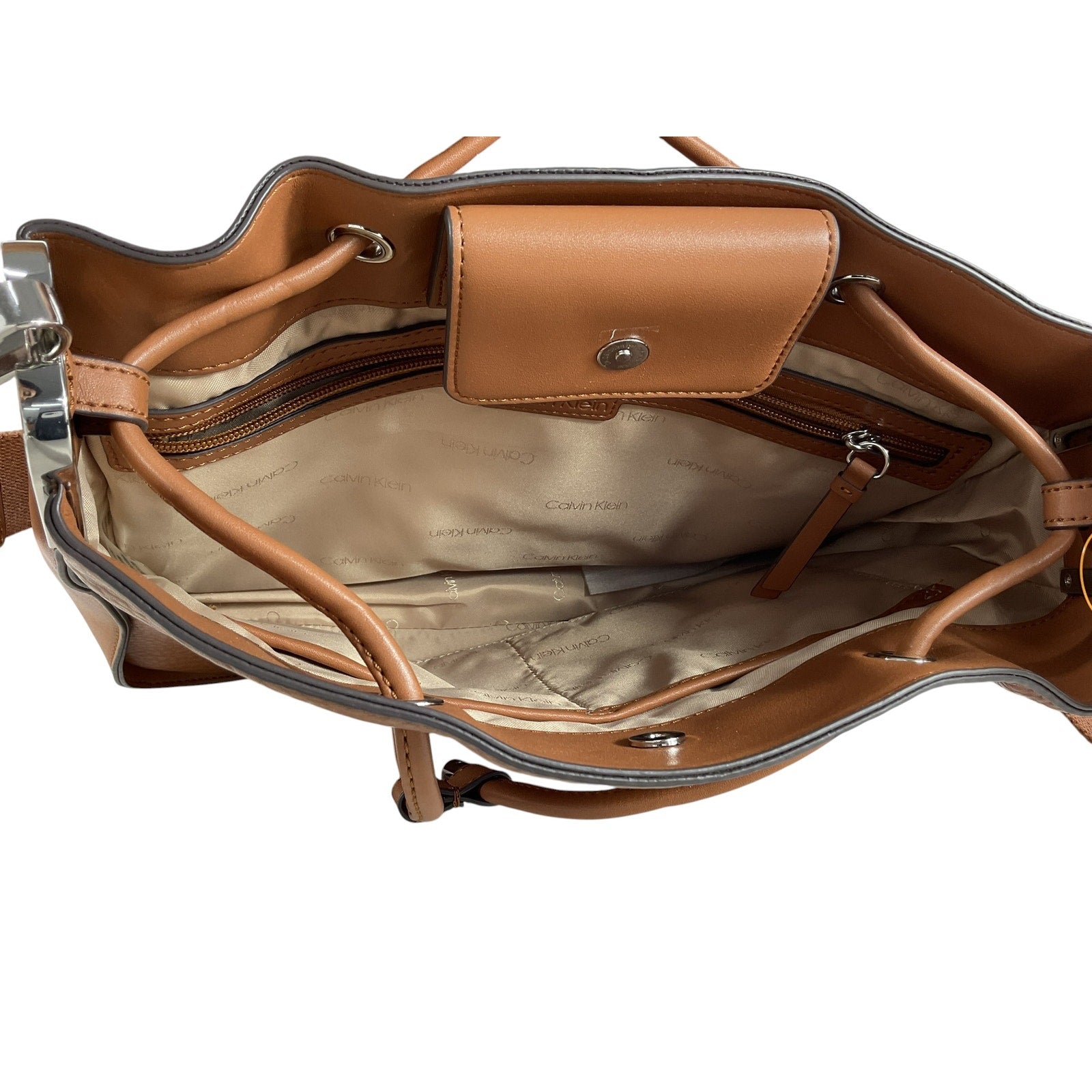 Cartera (Calvin Klein)