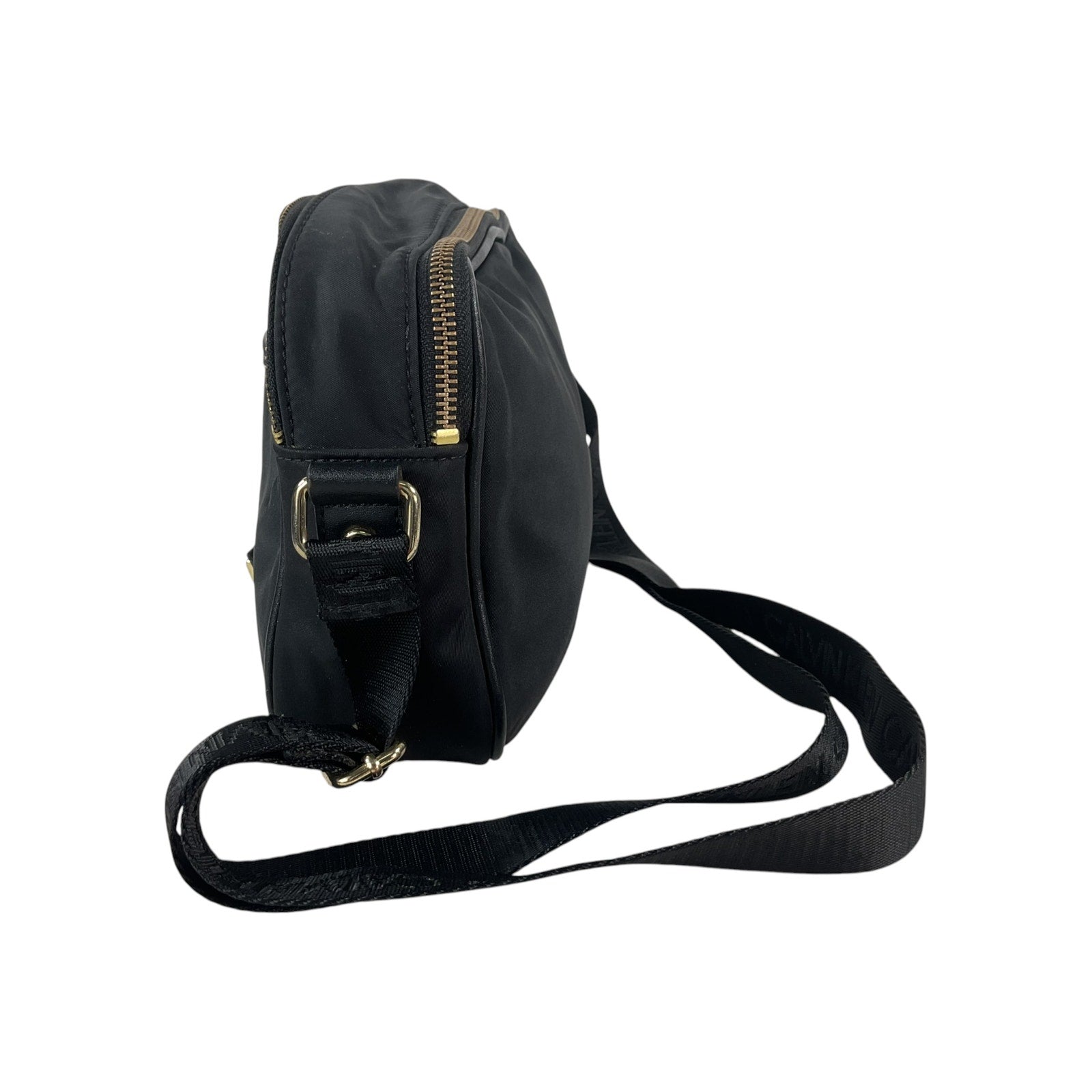 Cartera (Calvin Klein)