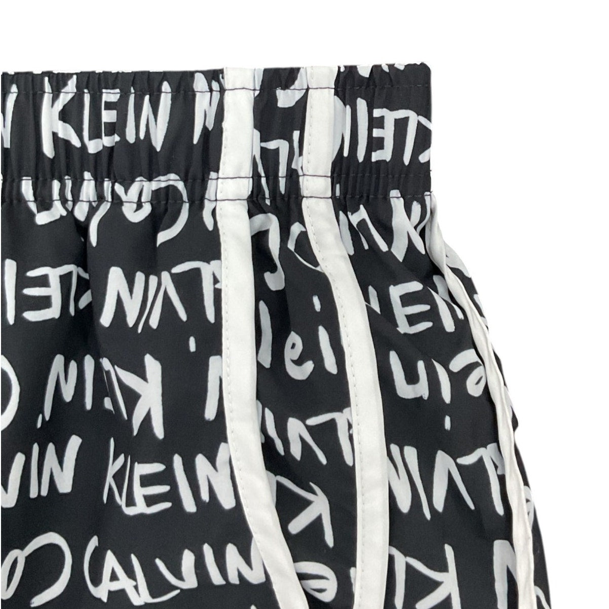 Short L (Calvin Klein)