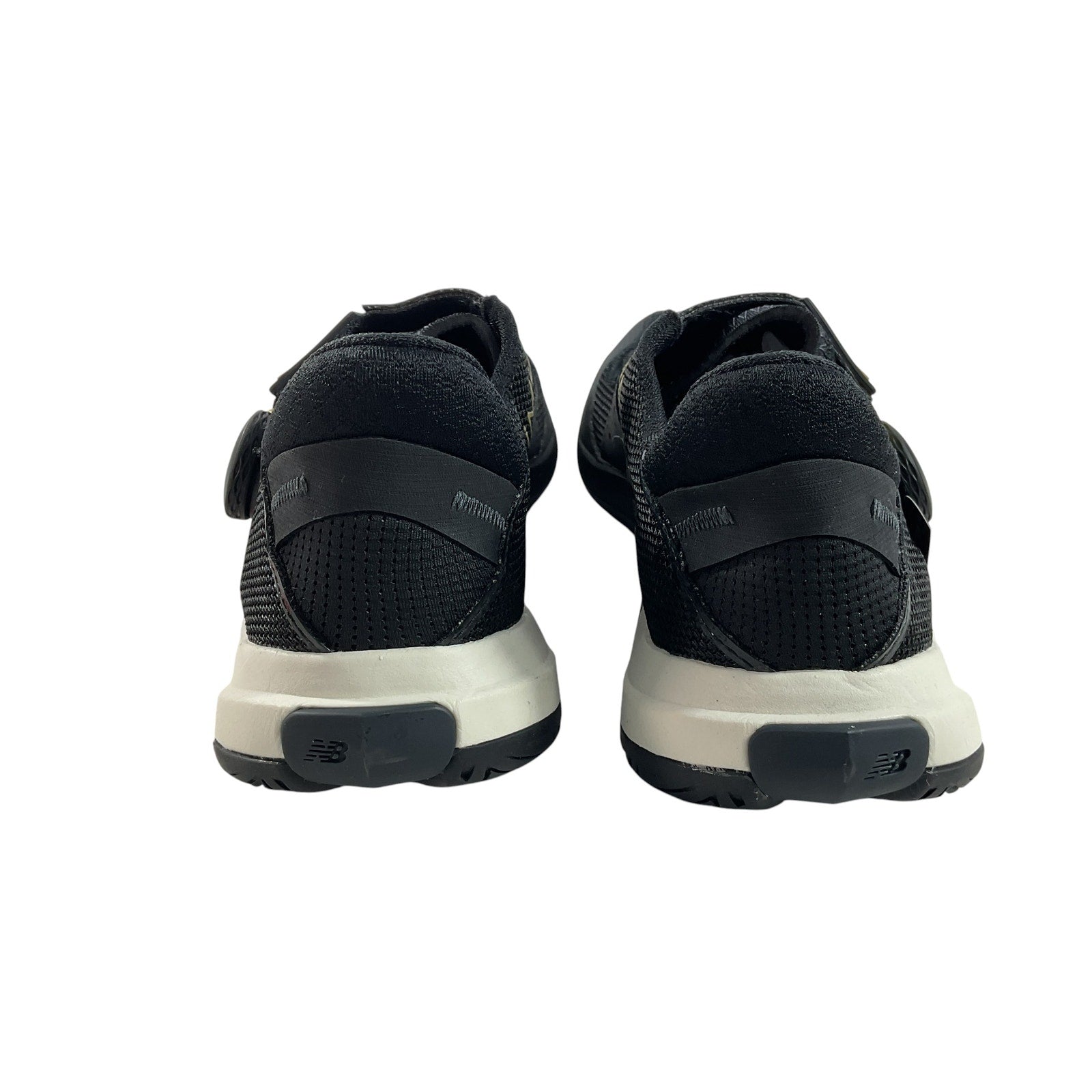 Tenis 8.5 (New Balance)