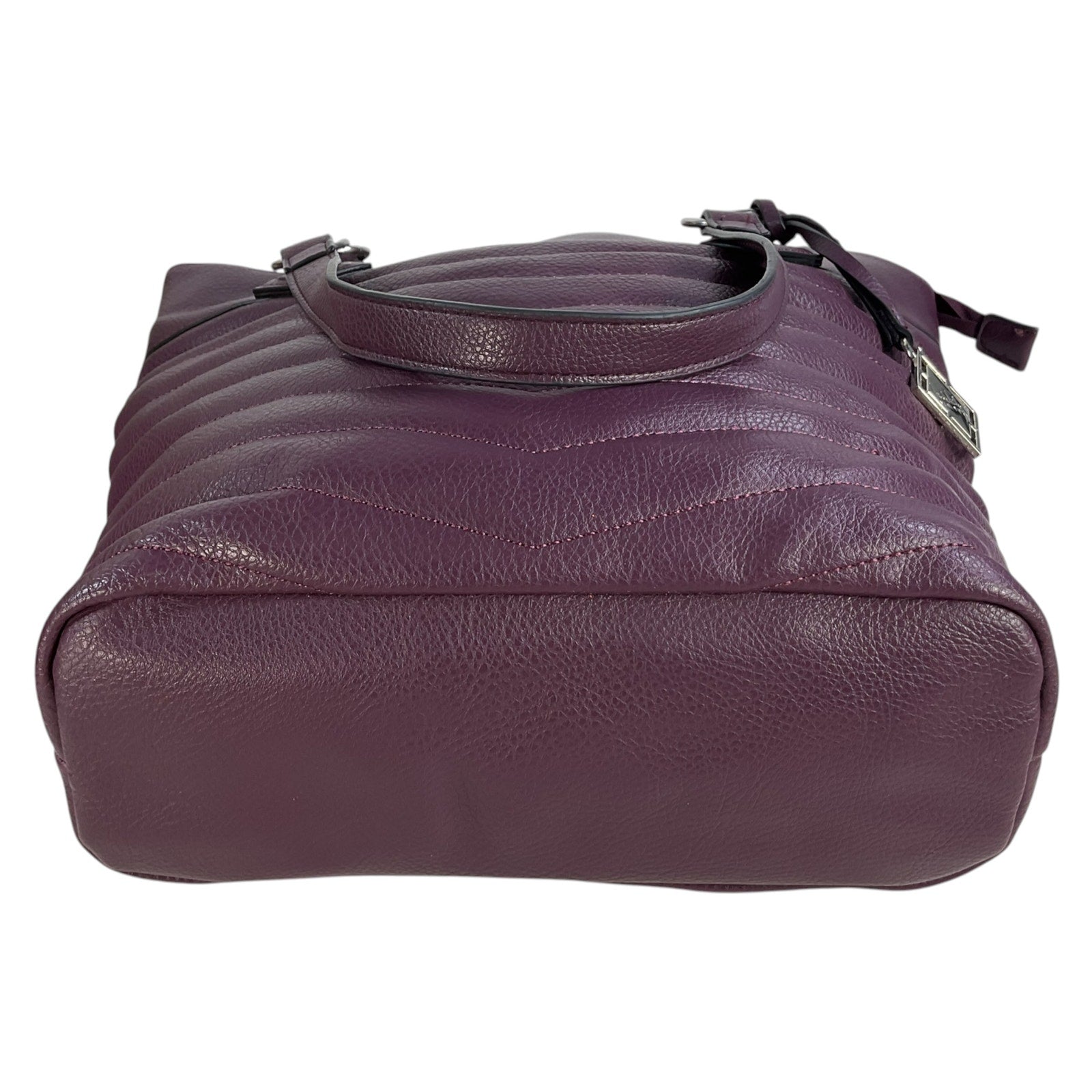 Cartera (Nicole Hiller)