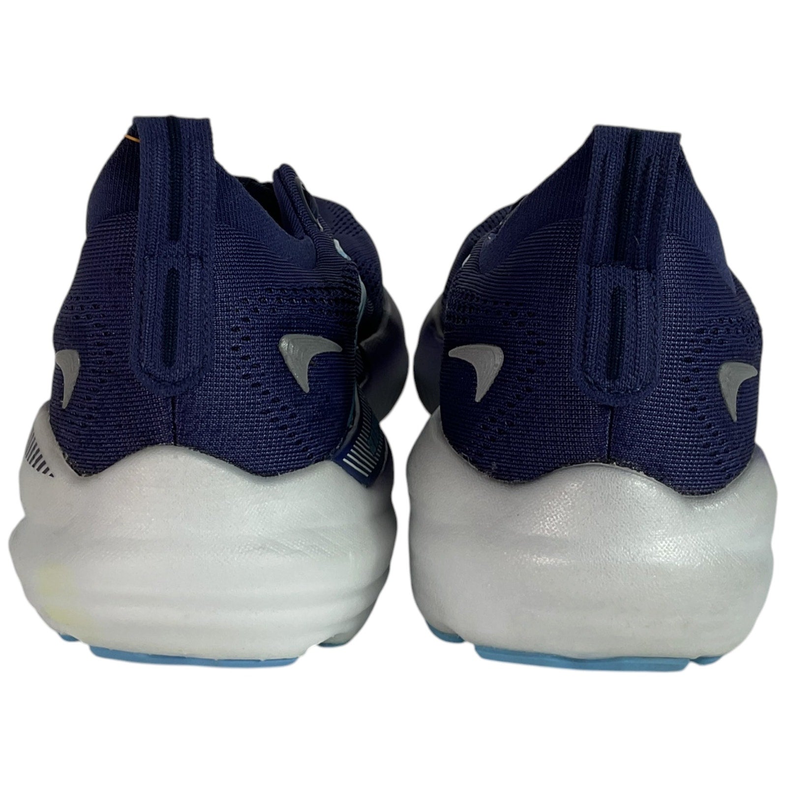 Tenis 8 (Brooks)