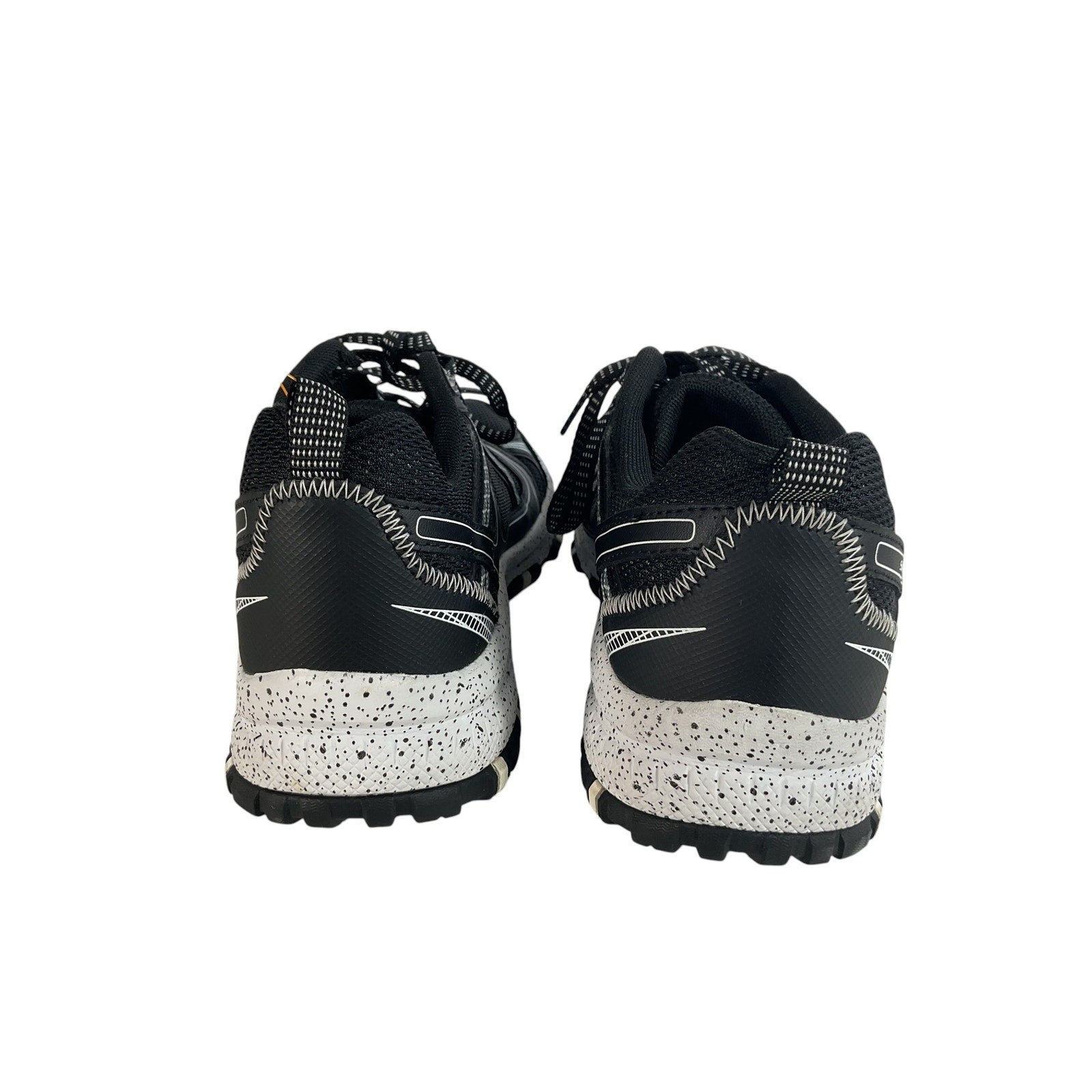 Tenis  8  (Skechers)