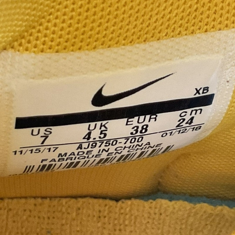 Tenis 7 (Nike)