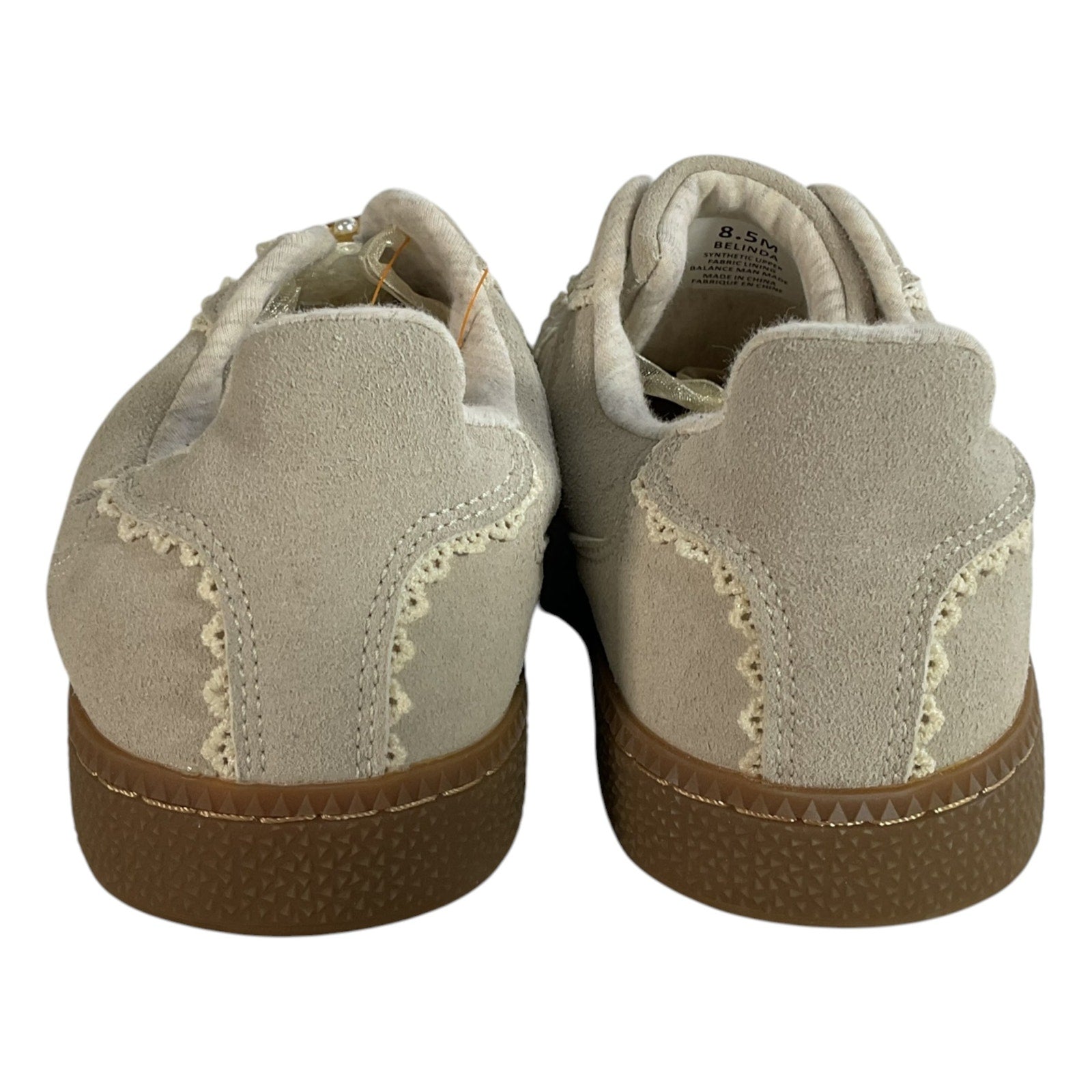 Tenis 8.5