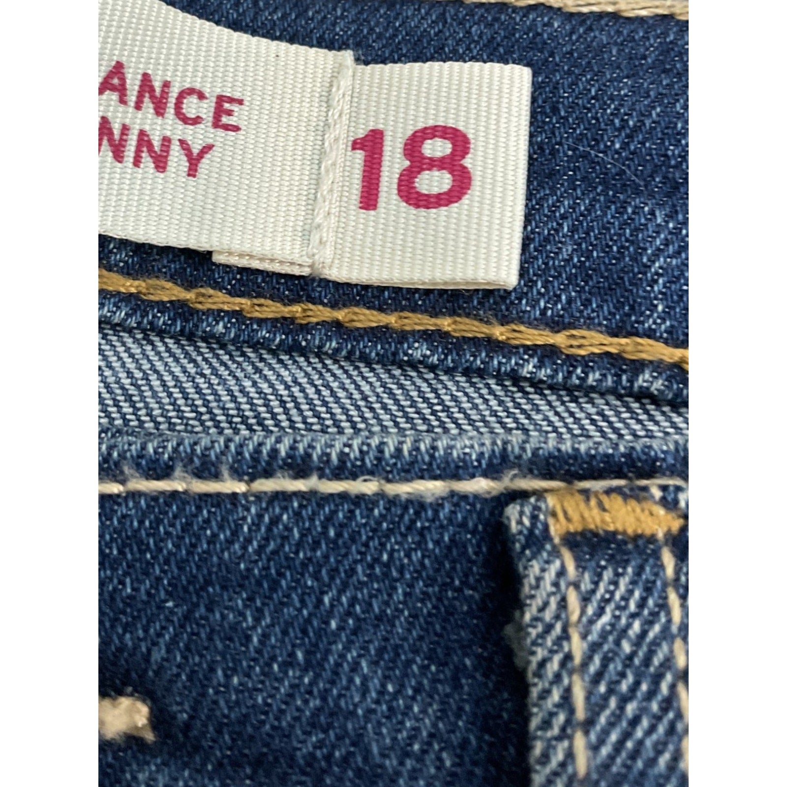 Jean Niño 18 (Jean)
