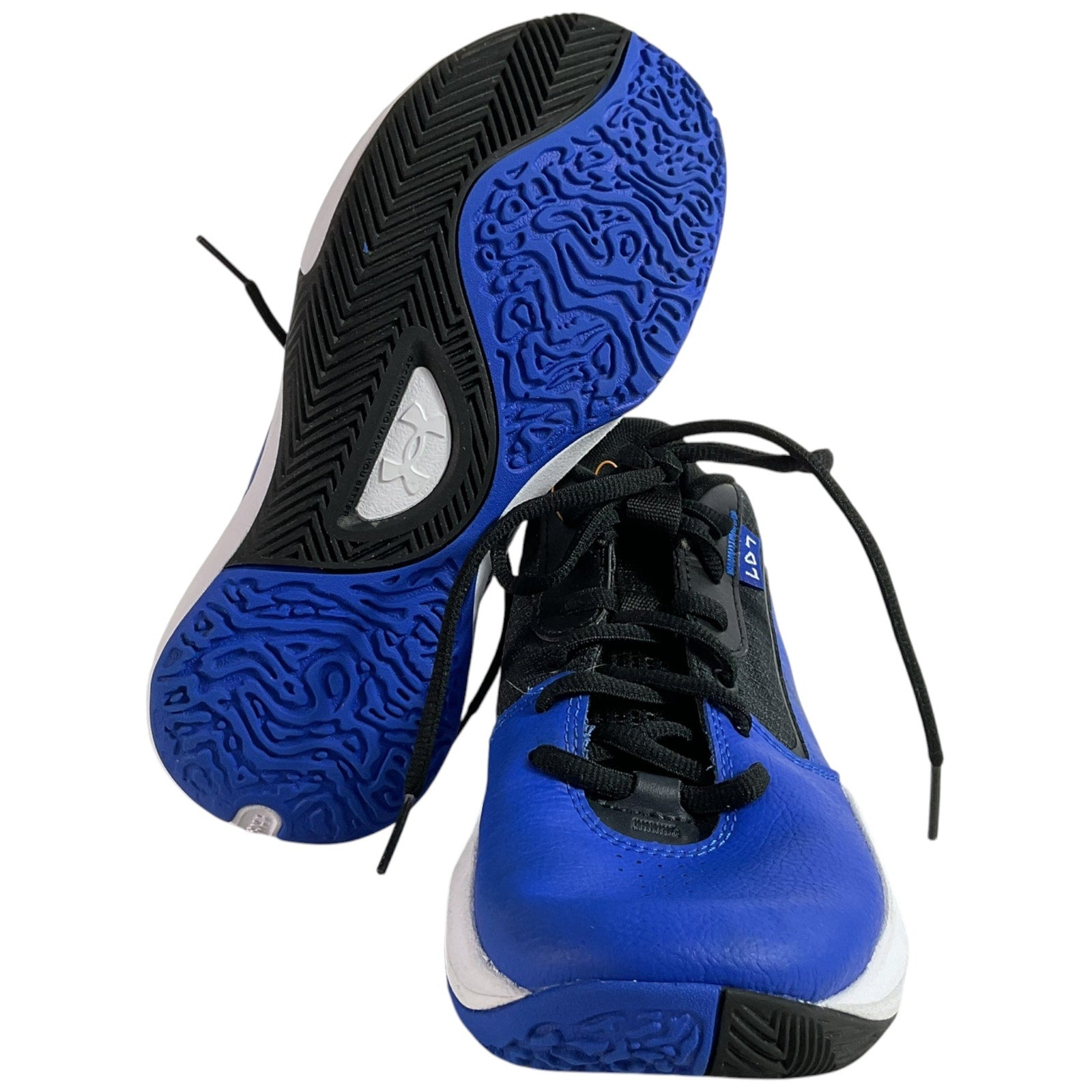 Tenis niño 4.5Y (Under Armour)