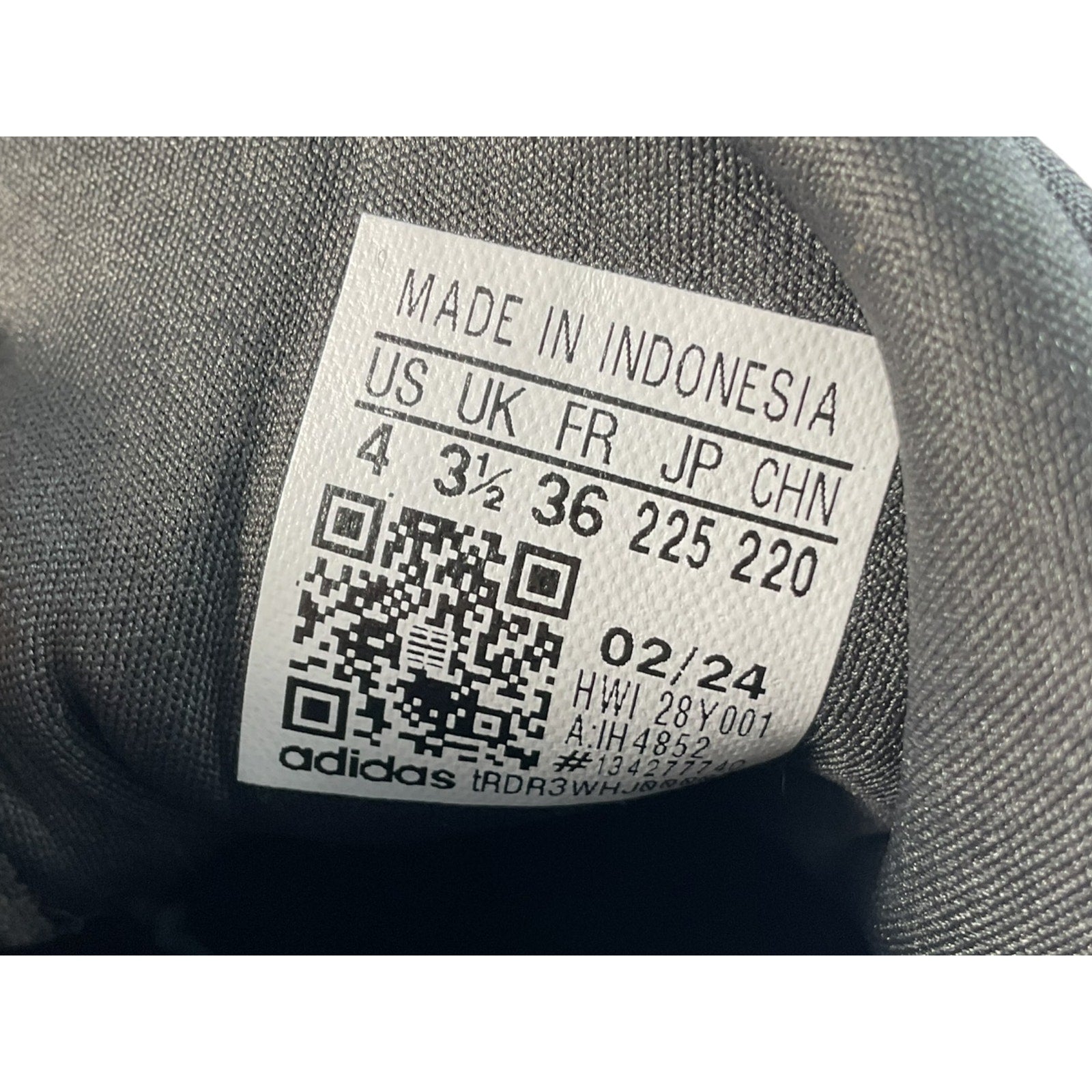Tenis niño 4 (adidas)