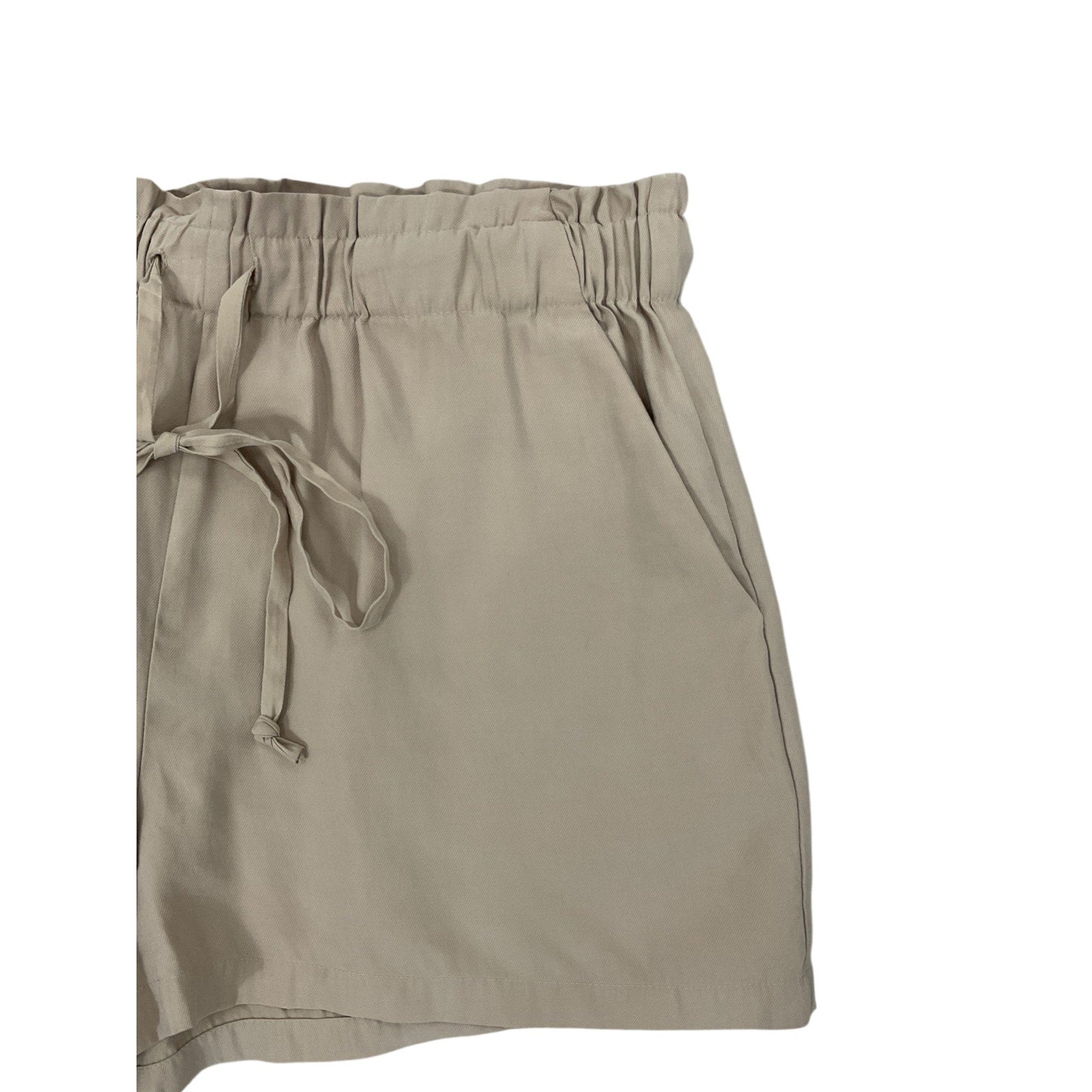 Short M (BCBG)