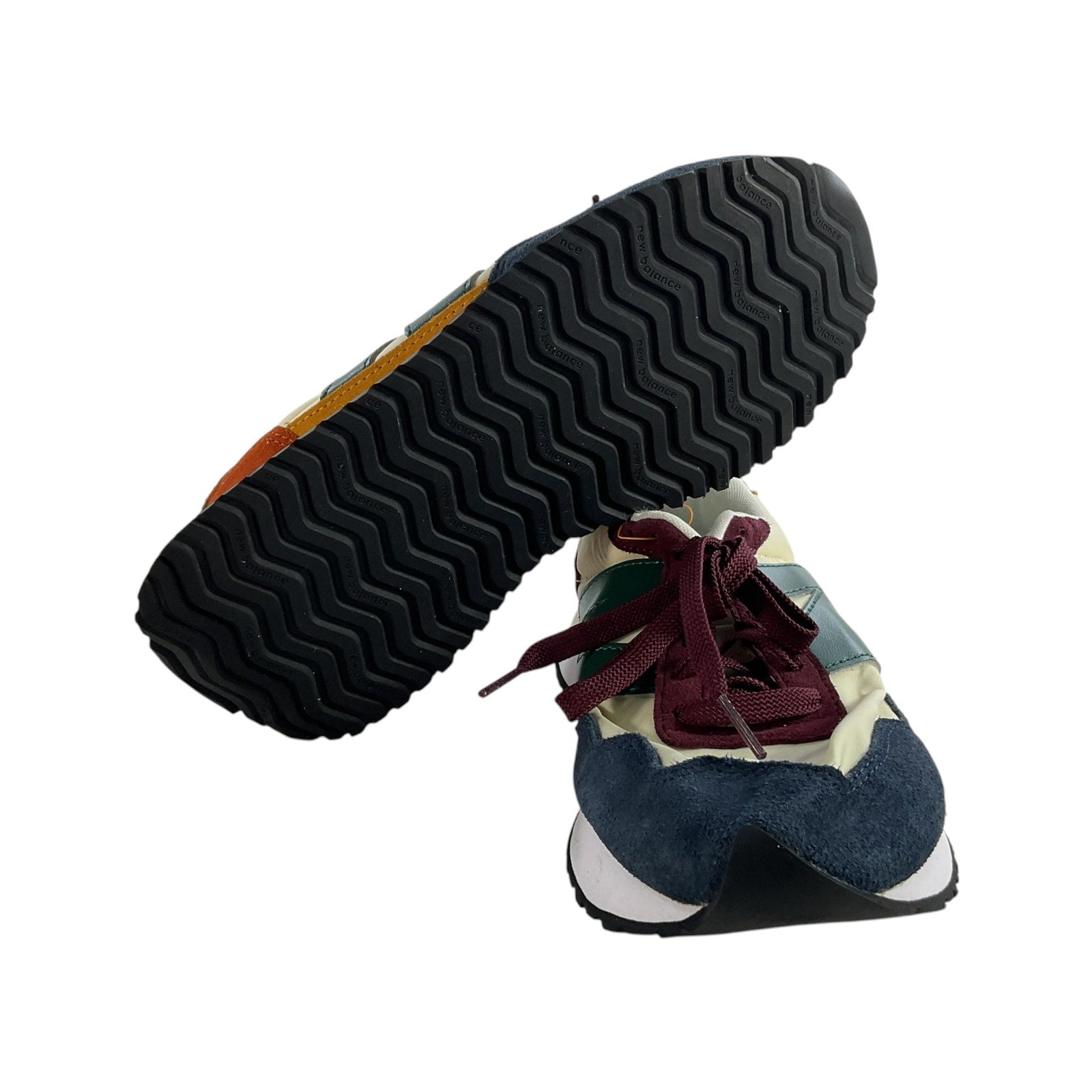 Tenis 9 (New Balance)