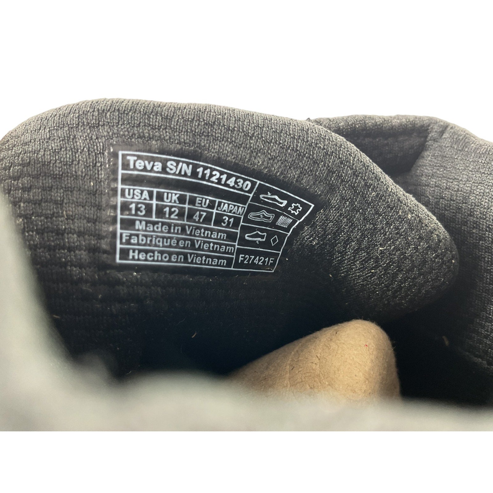 Zapato 13 (TEVA)