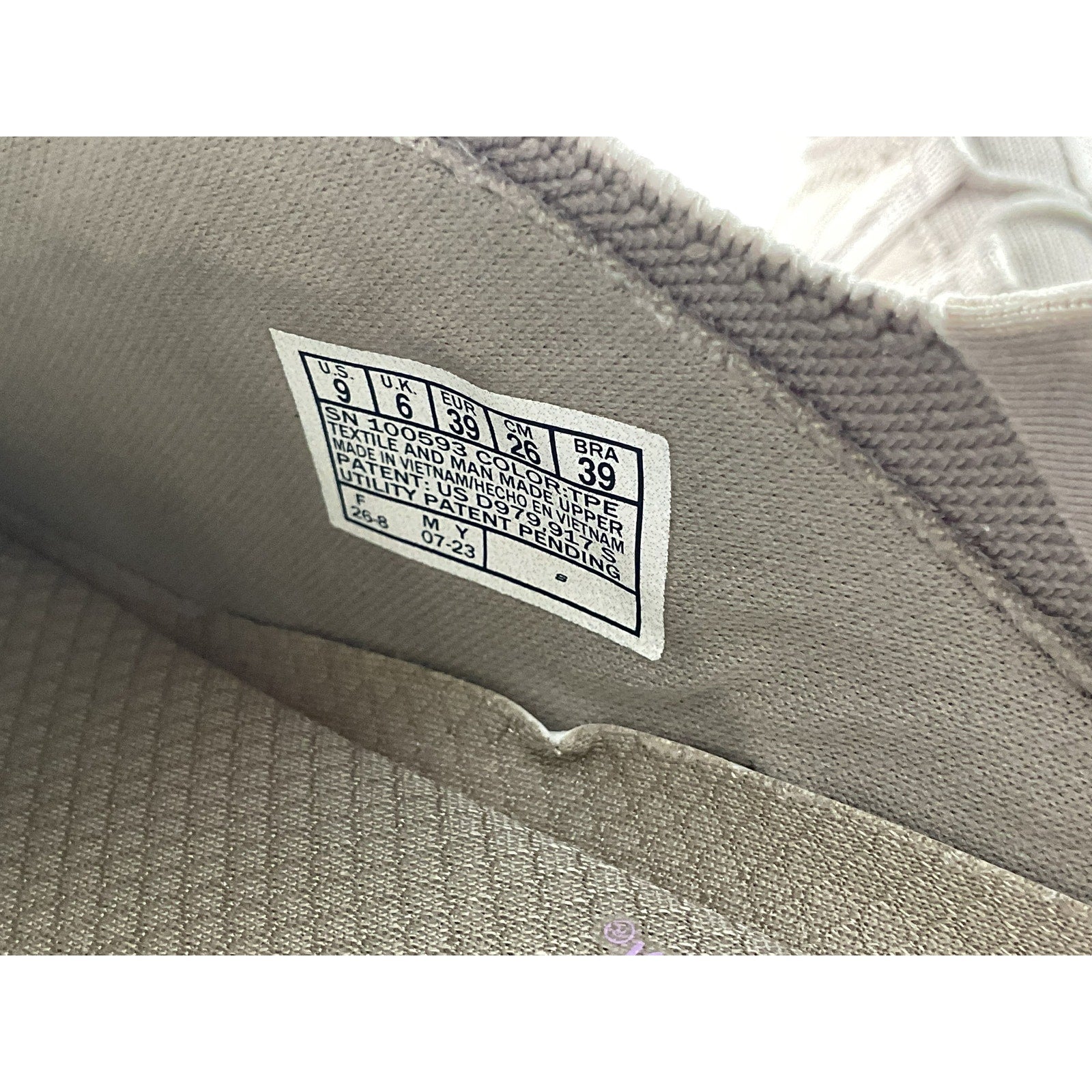 Tenis 9 (Skechers)