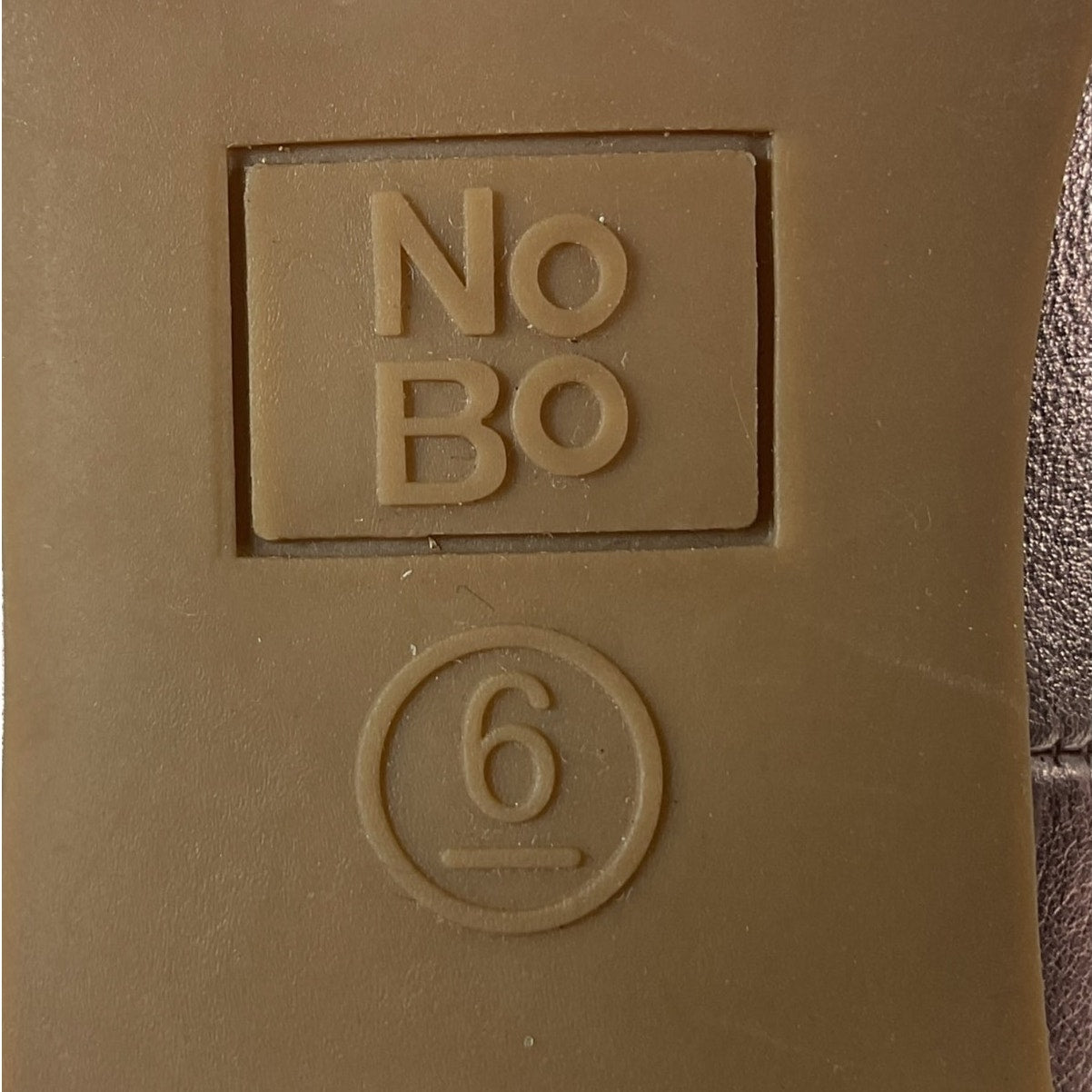 Zapatilla 6 (NOBO)