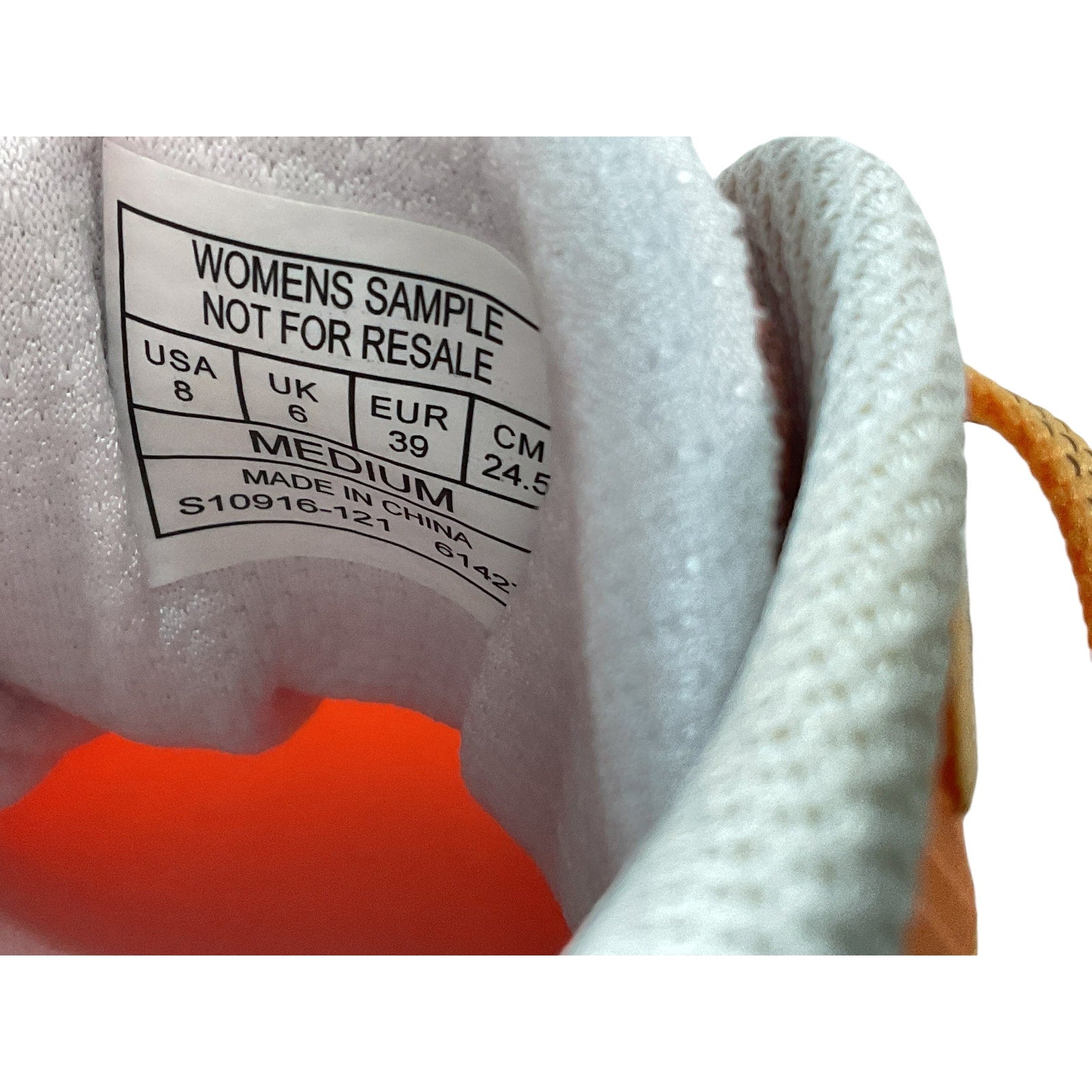 Tenis 8 (Saucony)