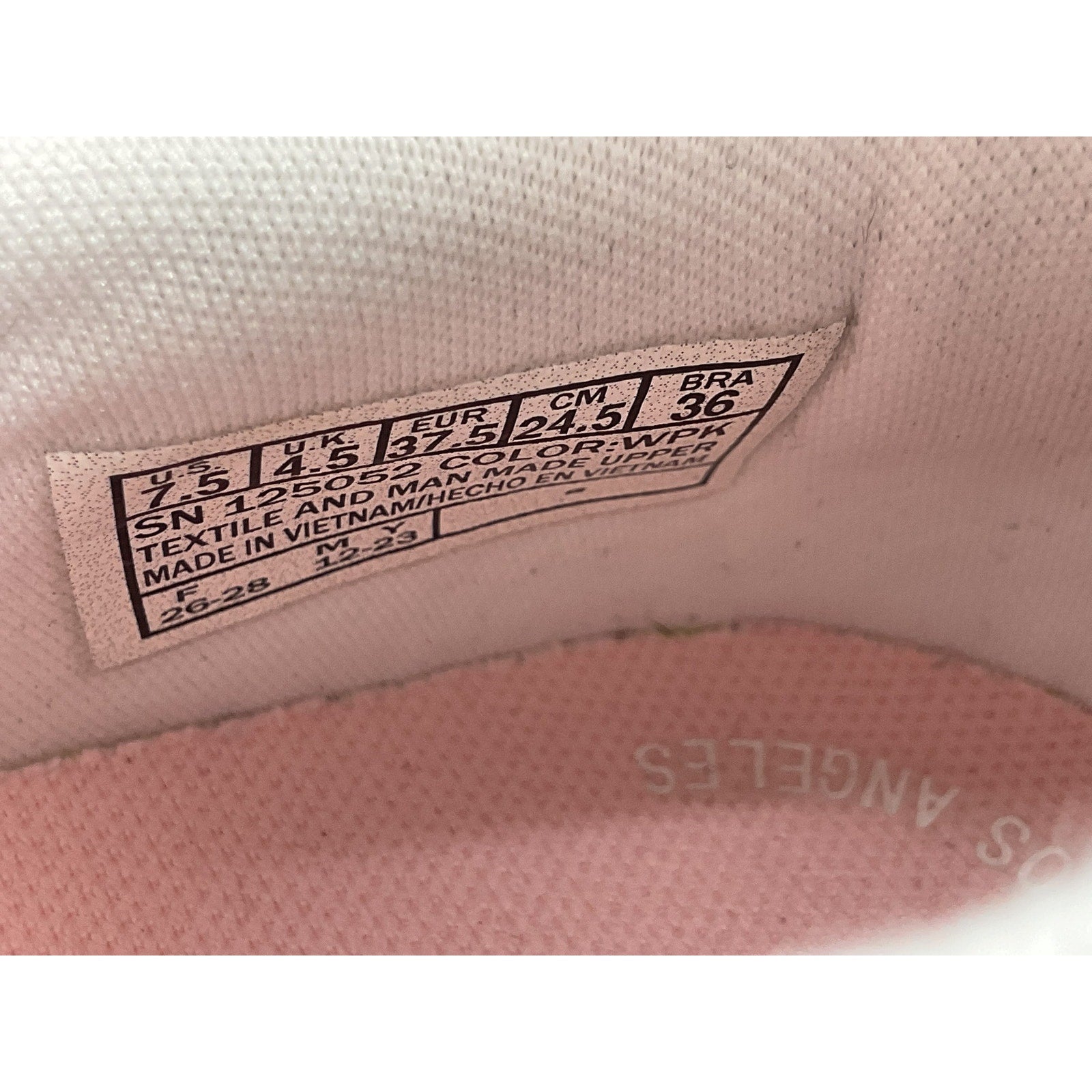 Tenis 7.5 (Skechers)