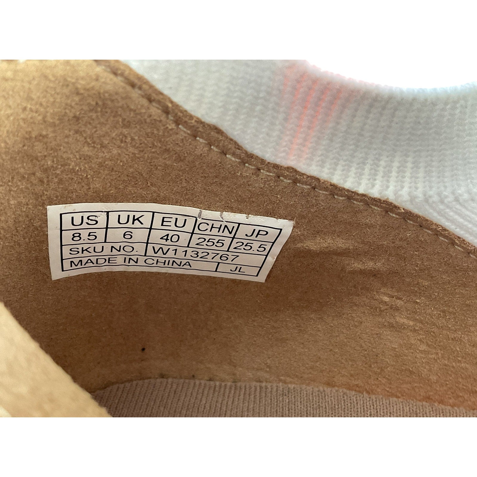Tenis 8.5 (uiun)