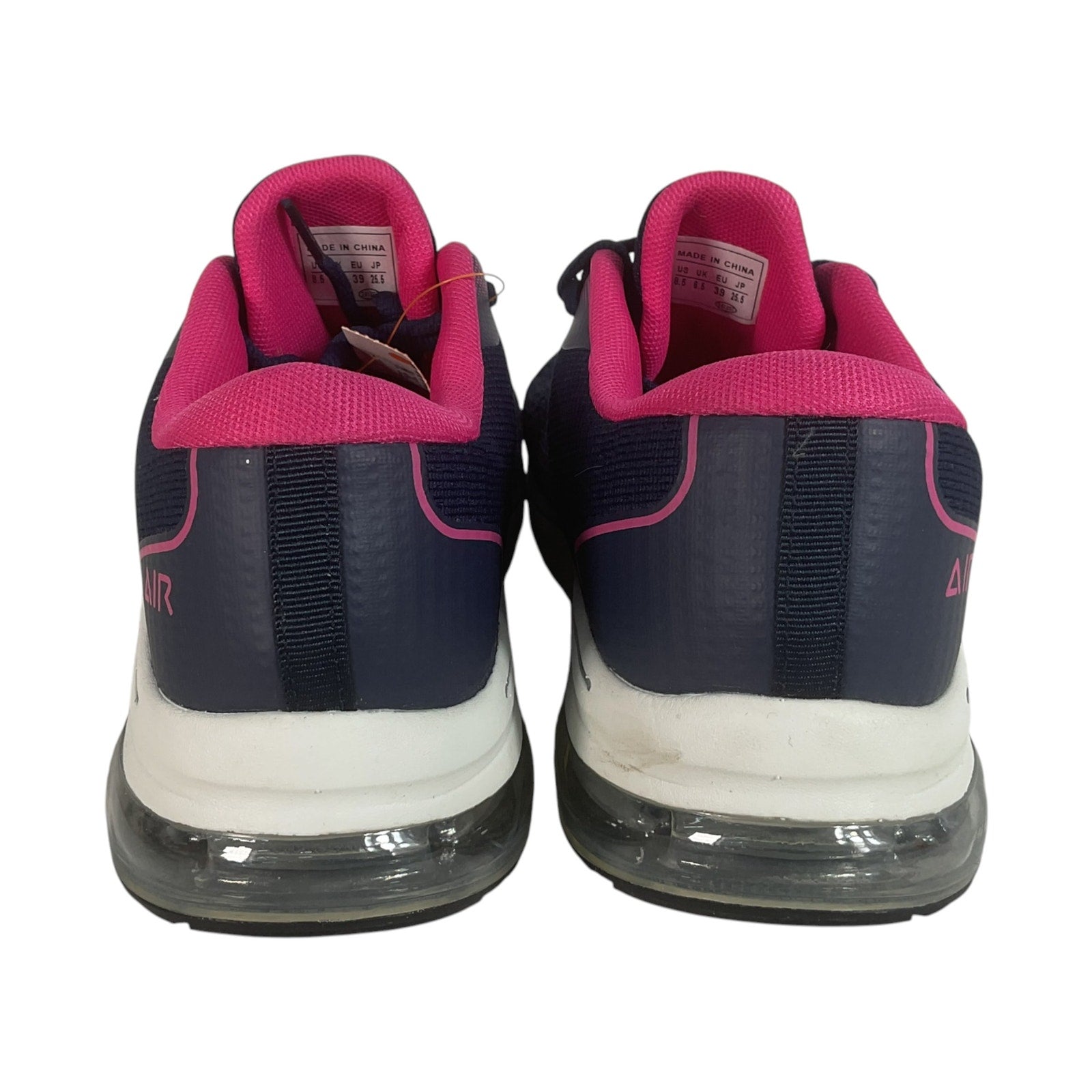 Tenis 8.5
