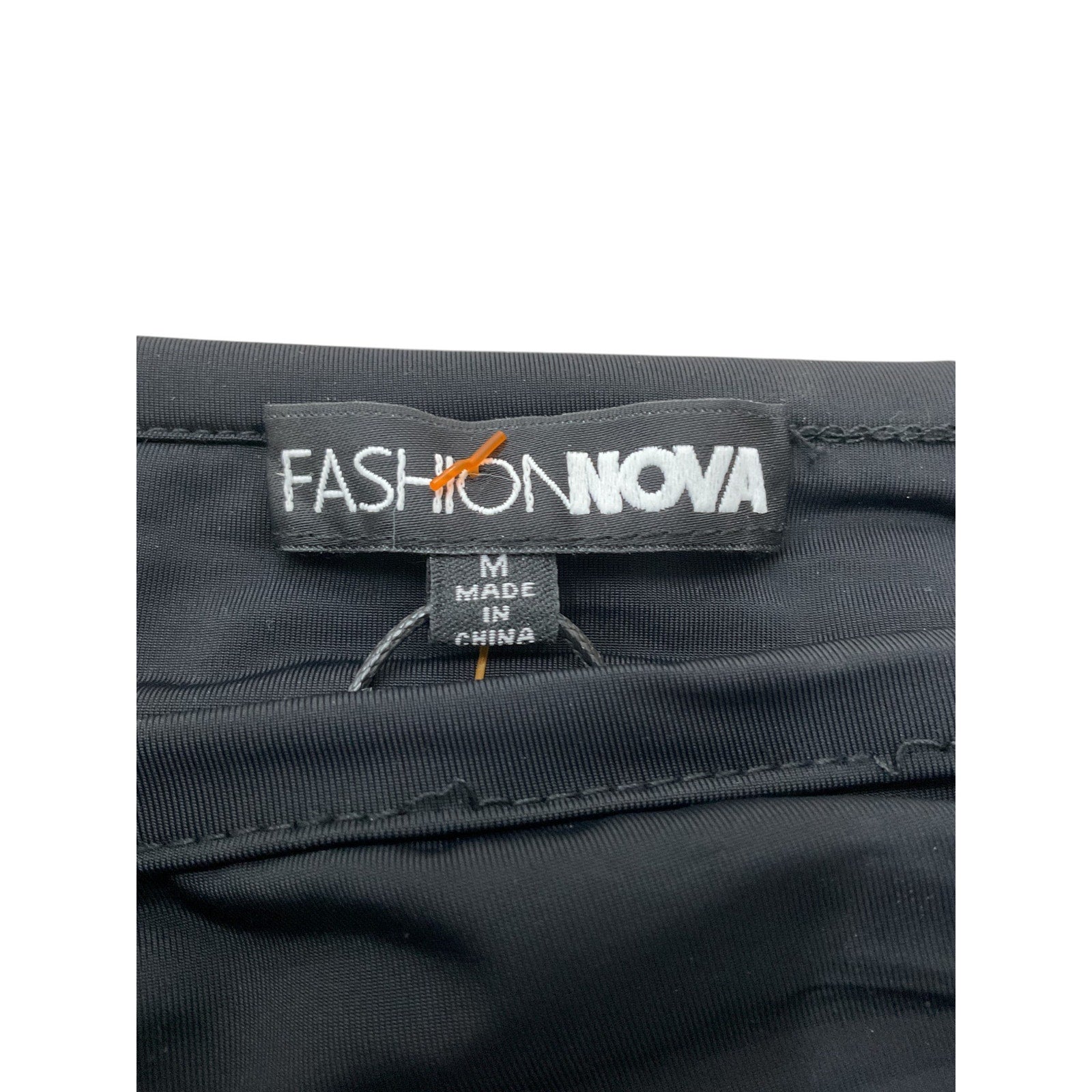 Falda M (Fashion Nova)