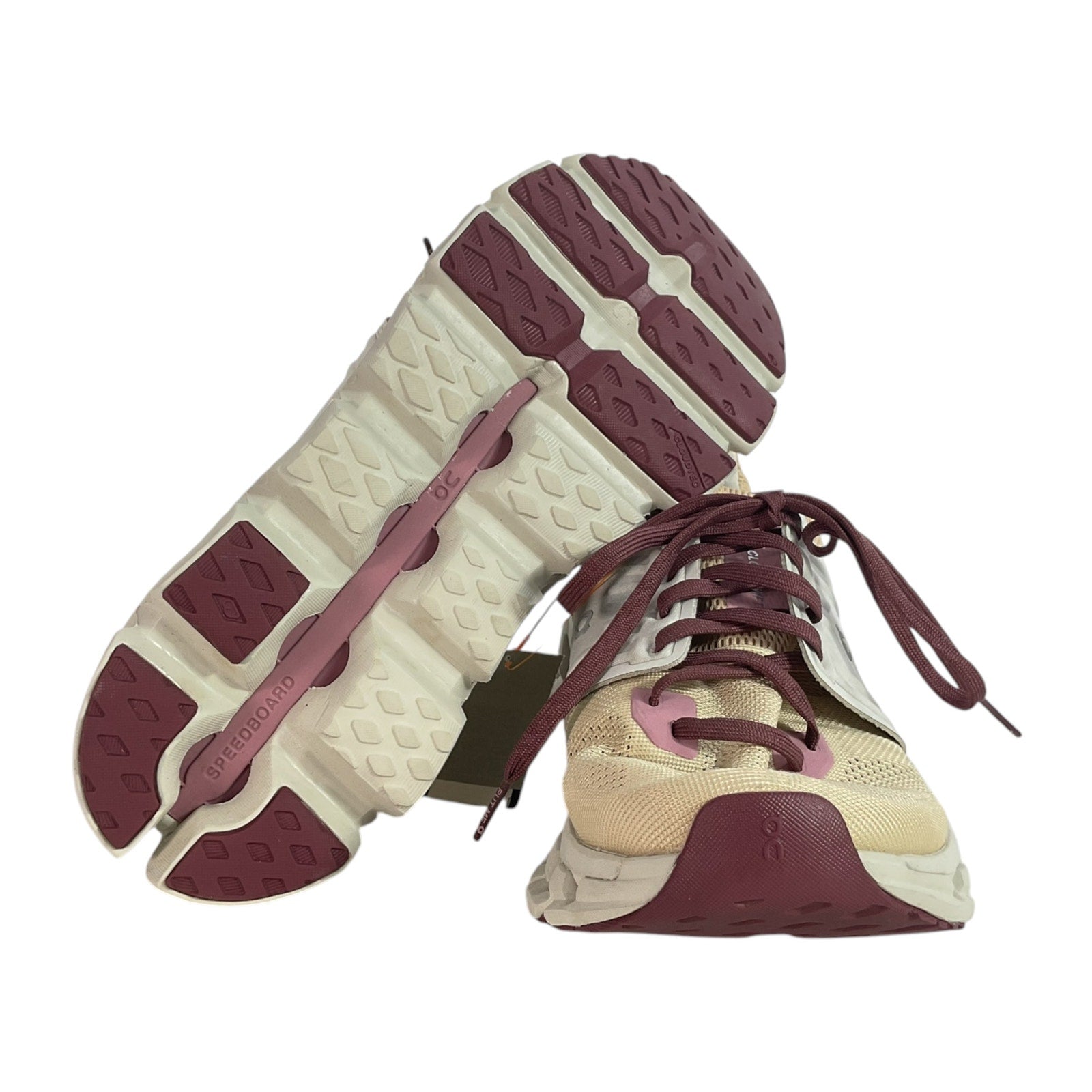 Tenis 8 (On Cloud)