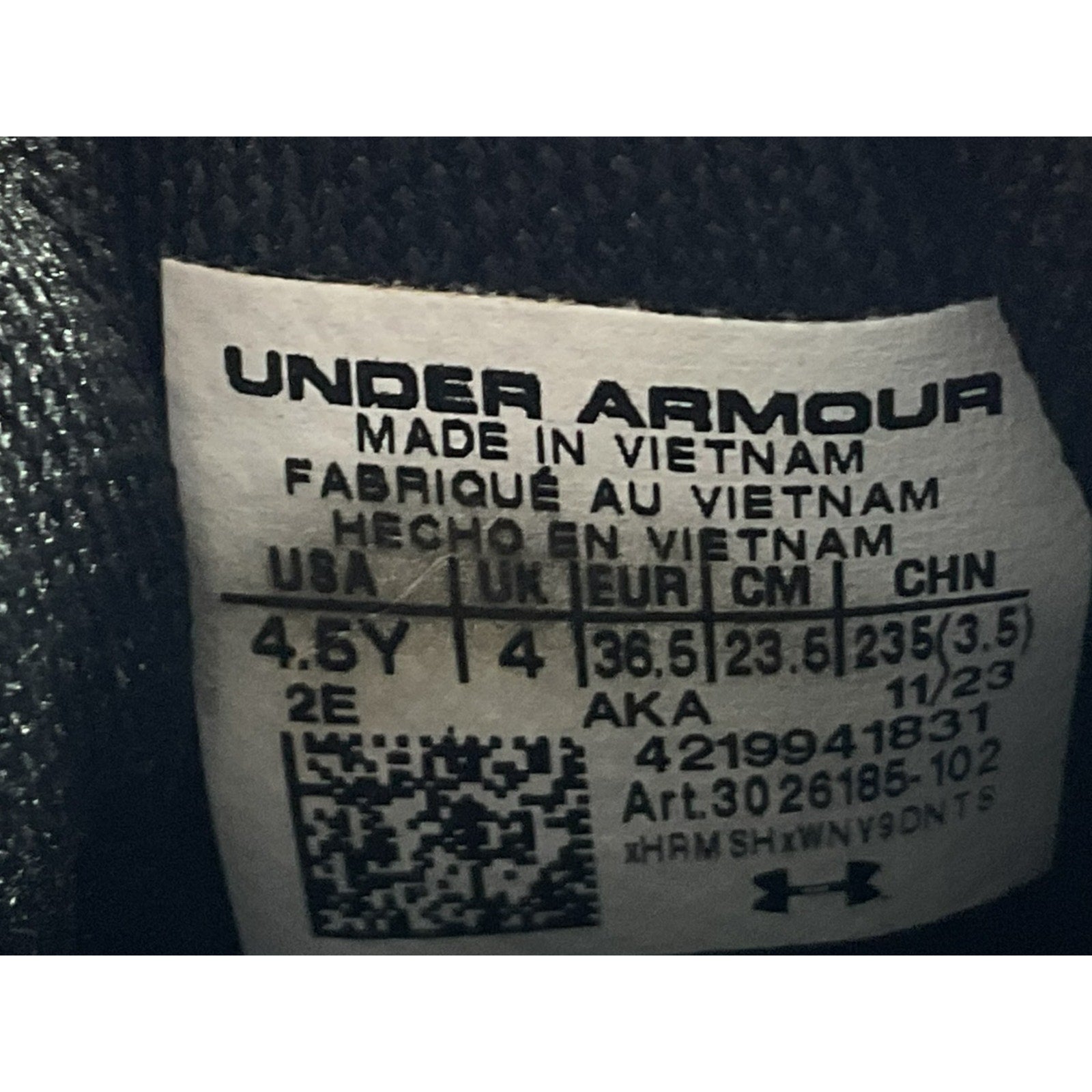 Tenis niño 4.5Y (UNDER ARMOUR)