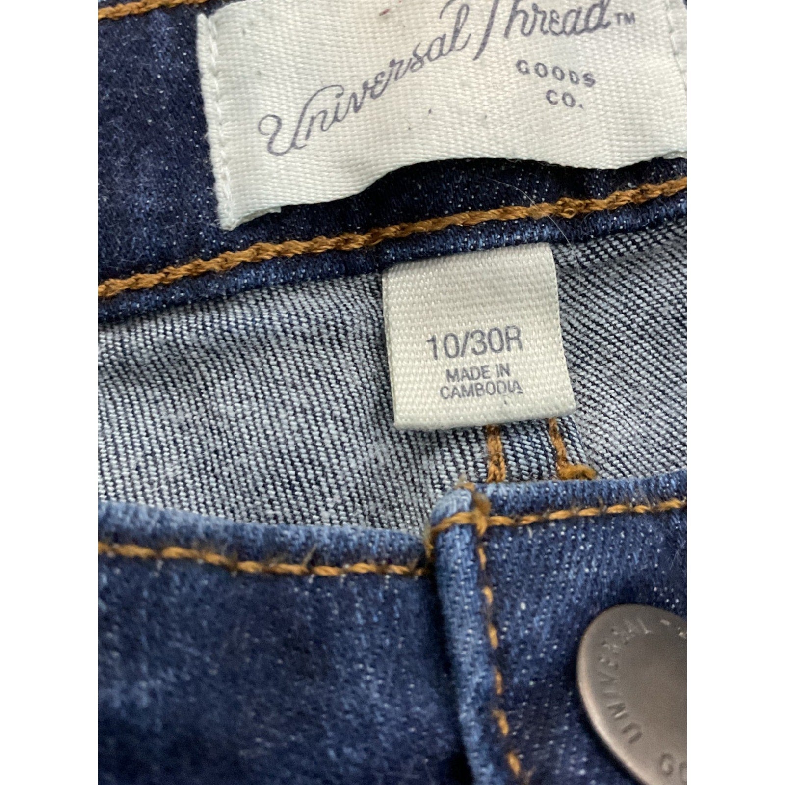Jean 10 (Universal Thread)