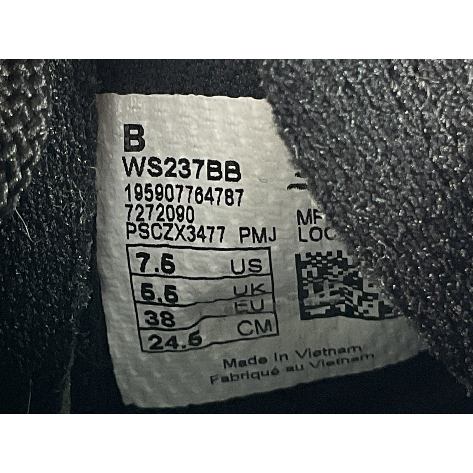 Tenis 7.5 (New Balance)