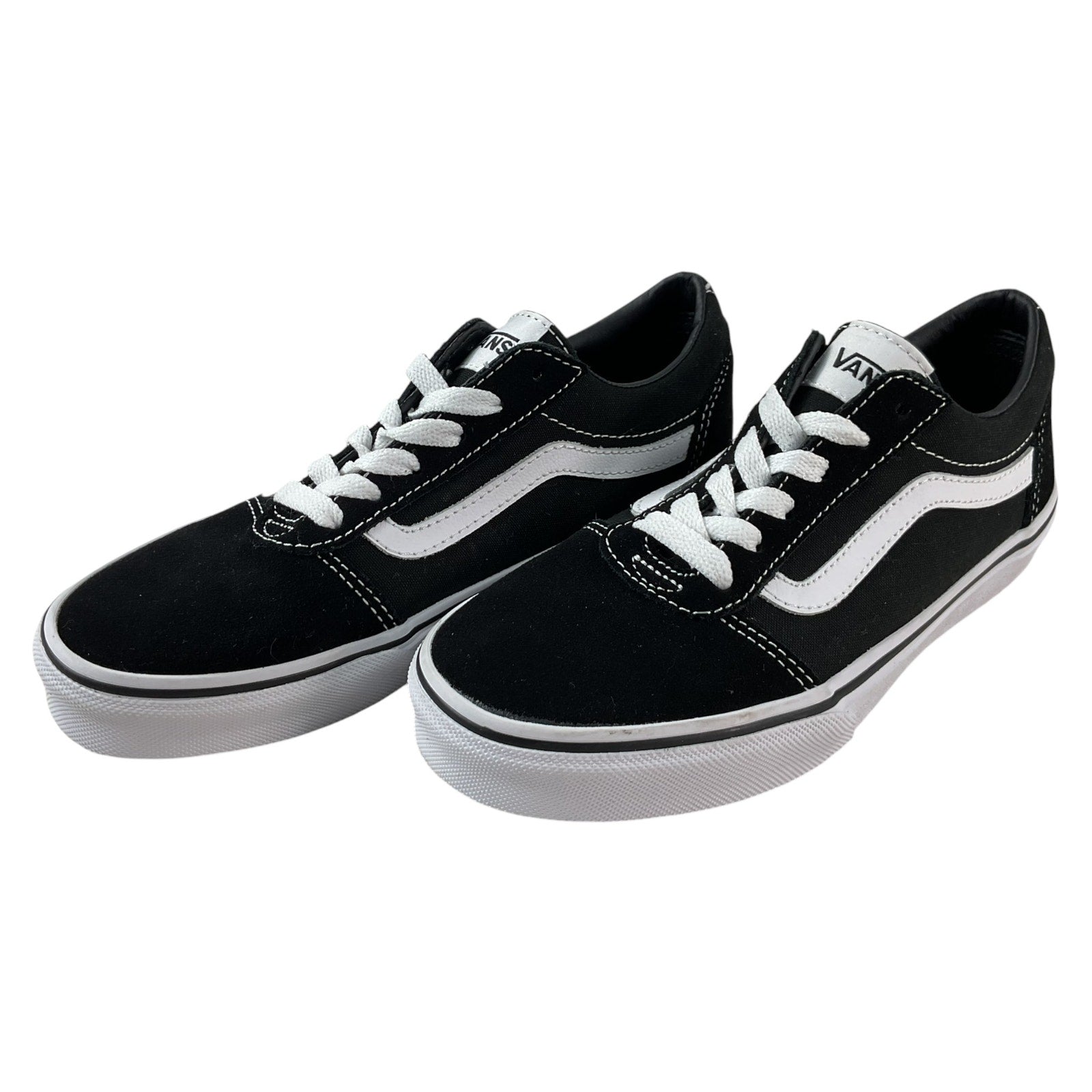 Tenis niño 4 (Vans)